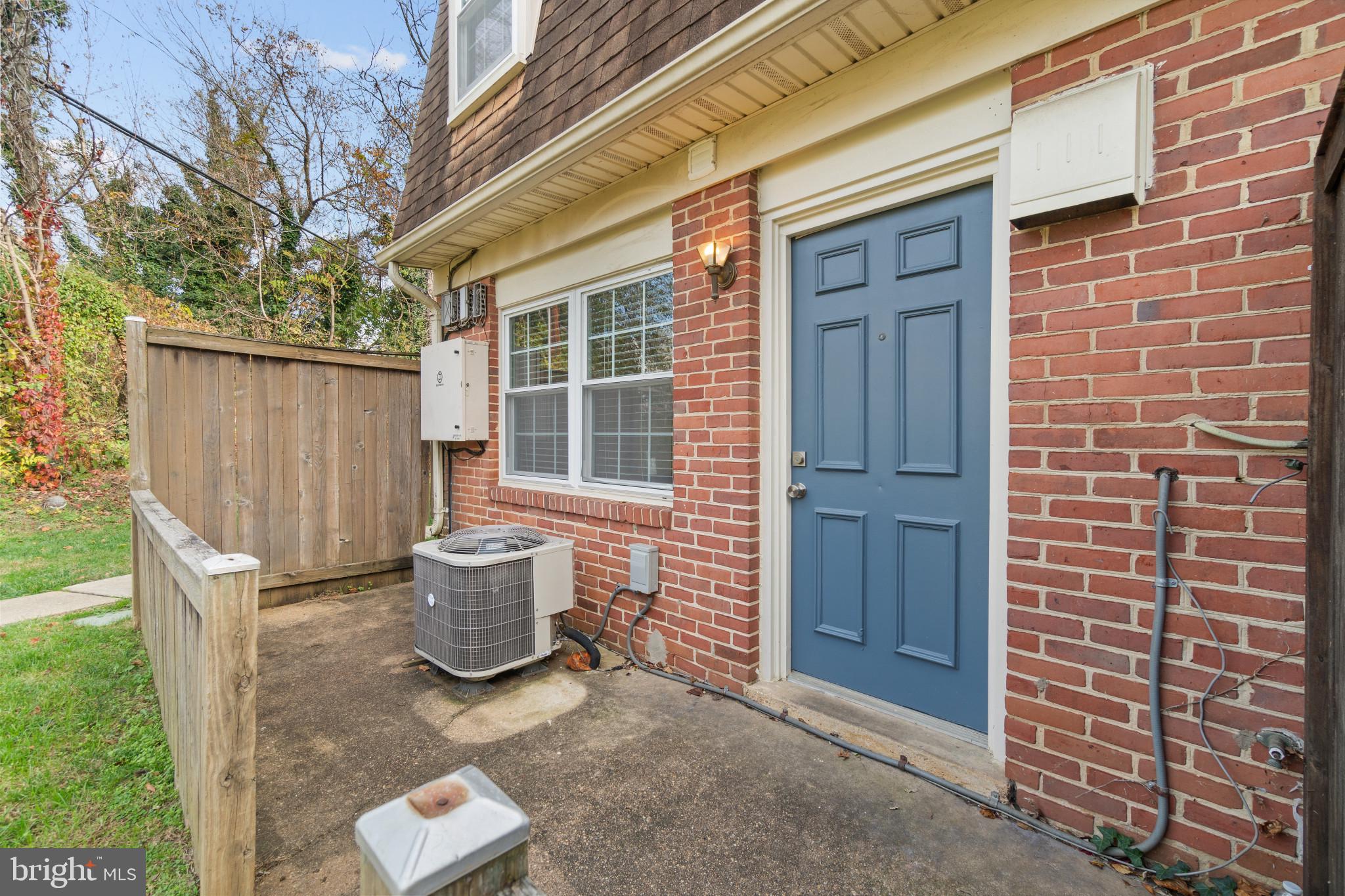 DUTCH GLEN - Residential Lease