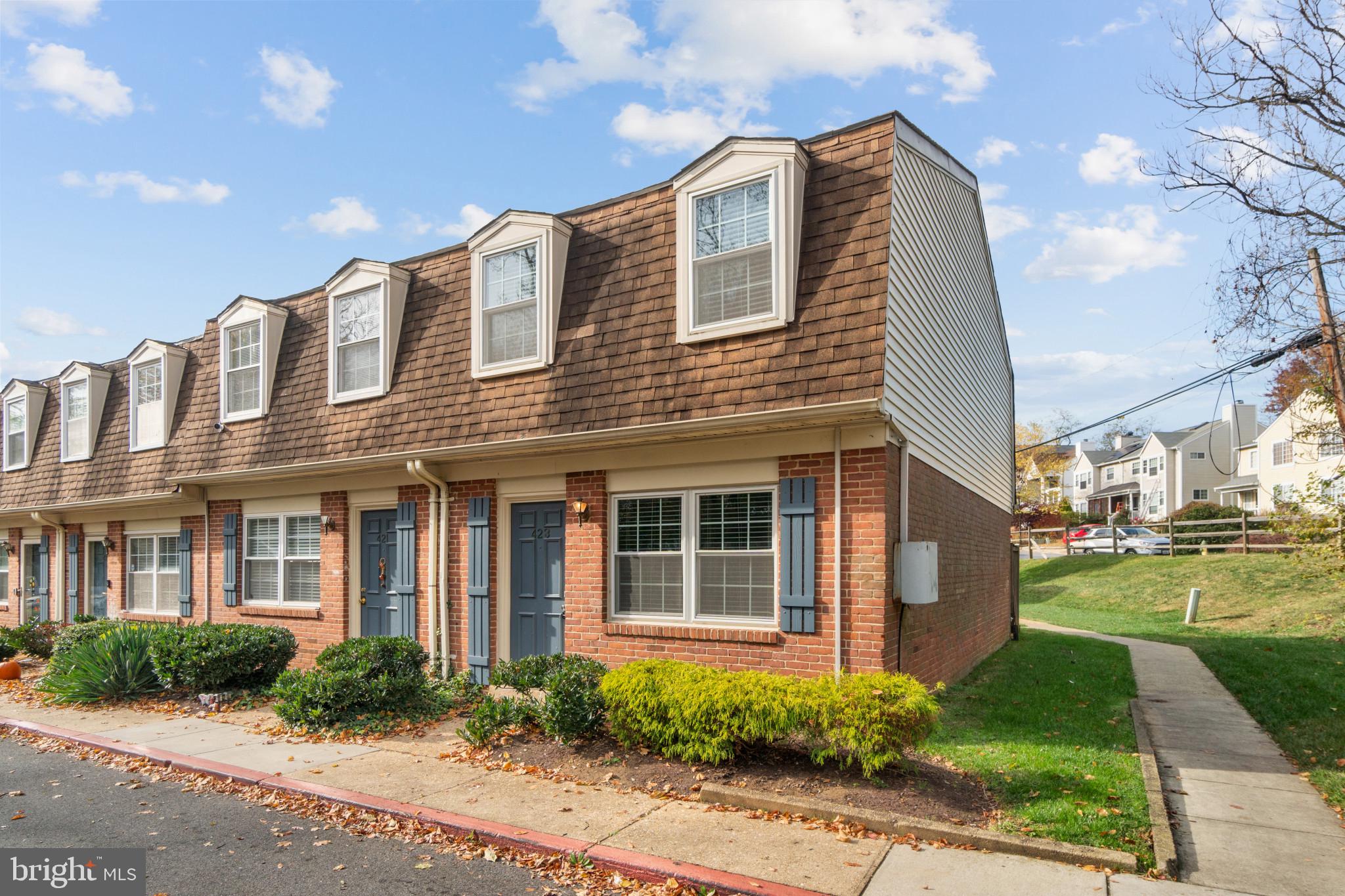 DUTCH GLEN - Residential Lease