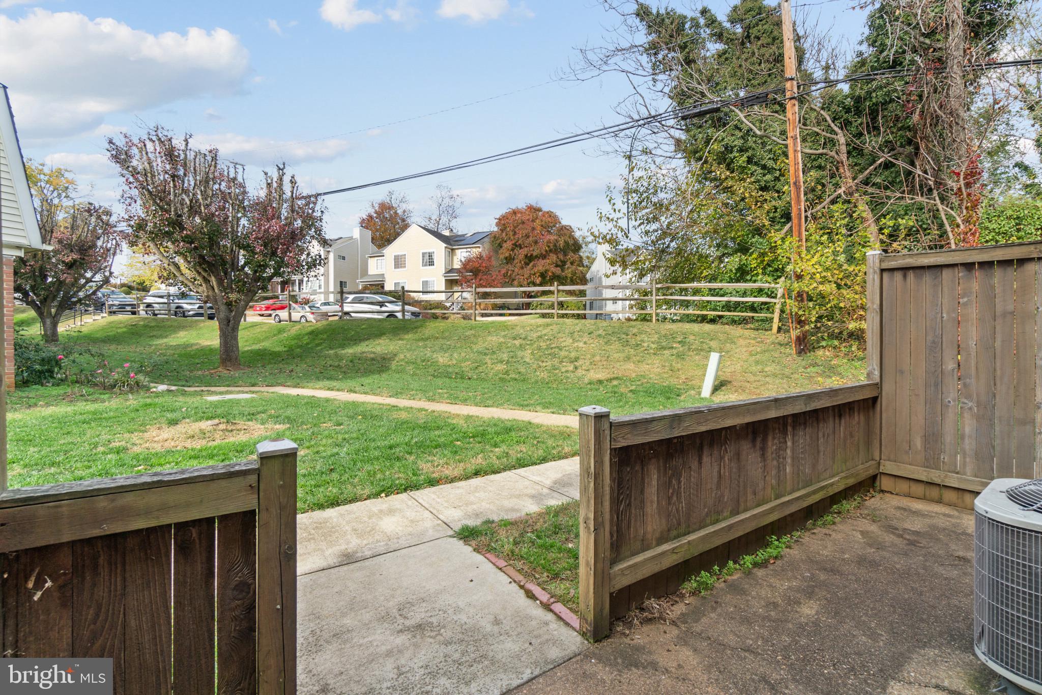 DUTCH GLEN - Residential Lease