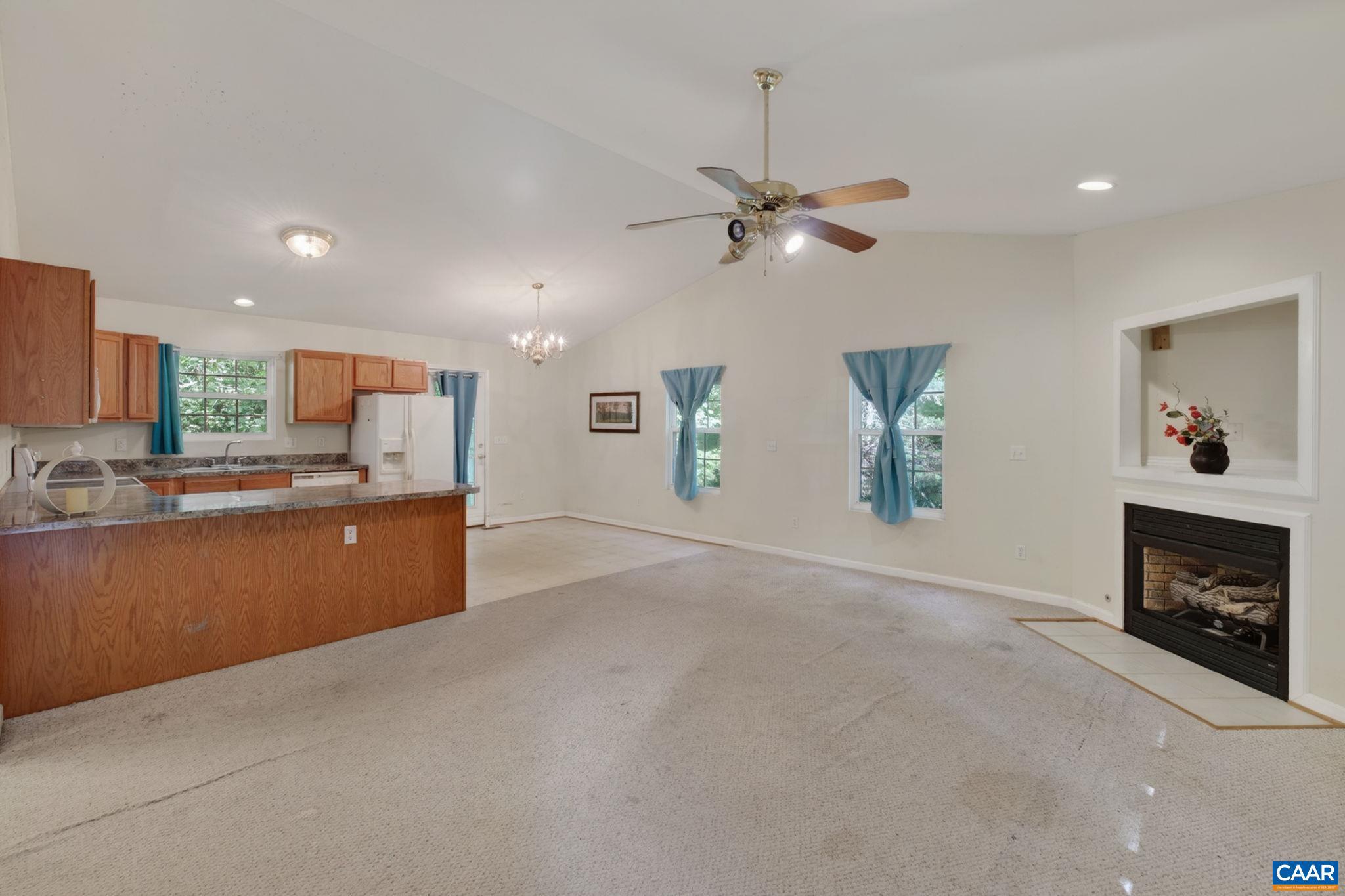 LAKE MONTICELLO - Residential