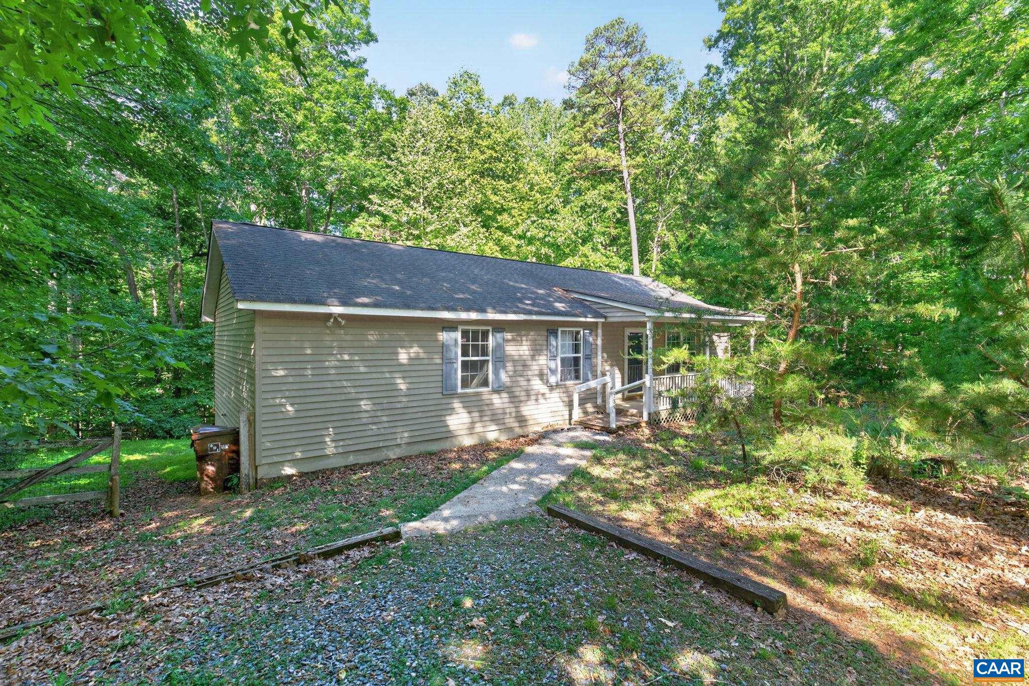 LAKE MONTICELLO - Residential
