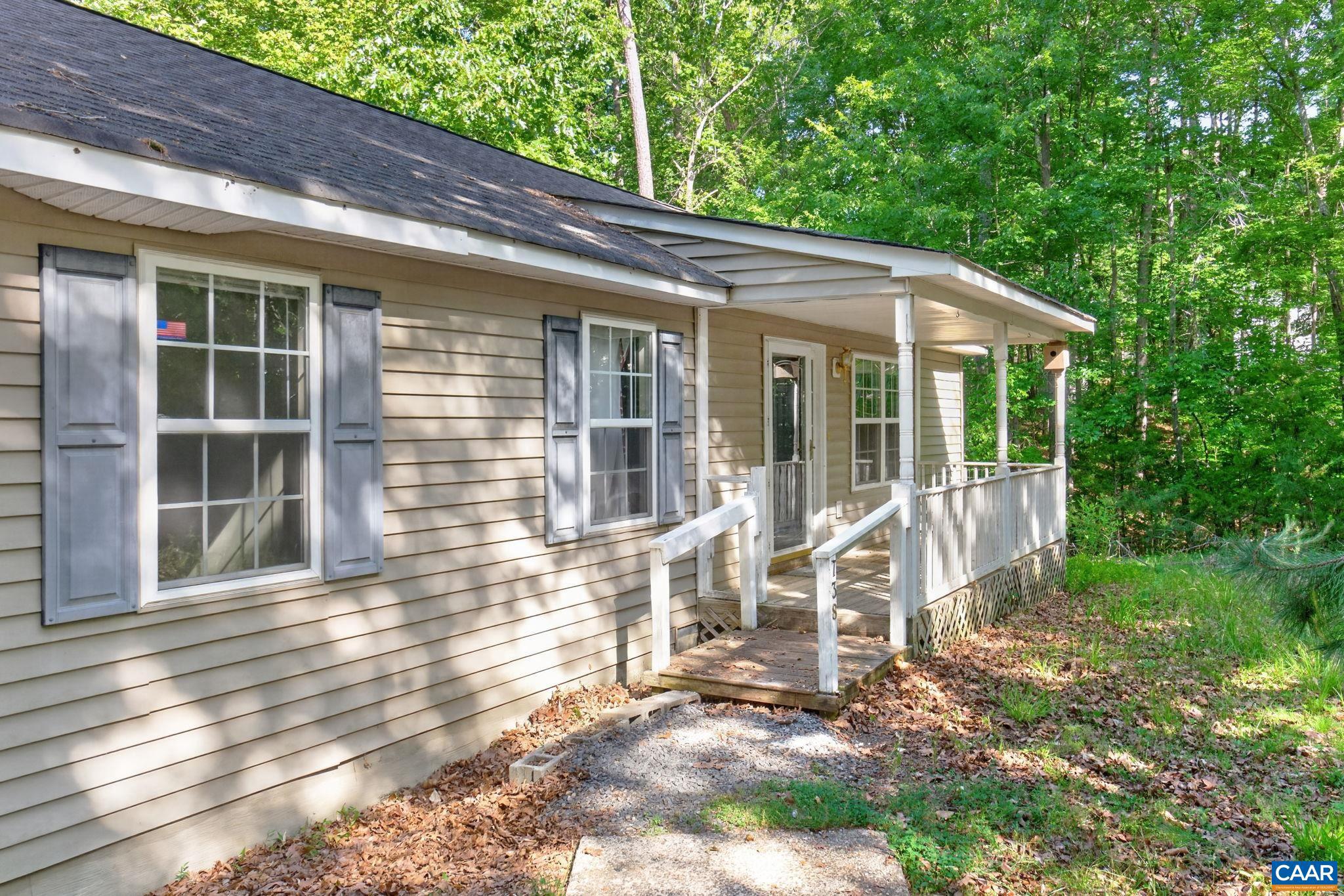 LAKE MONTICELLO - Residential
