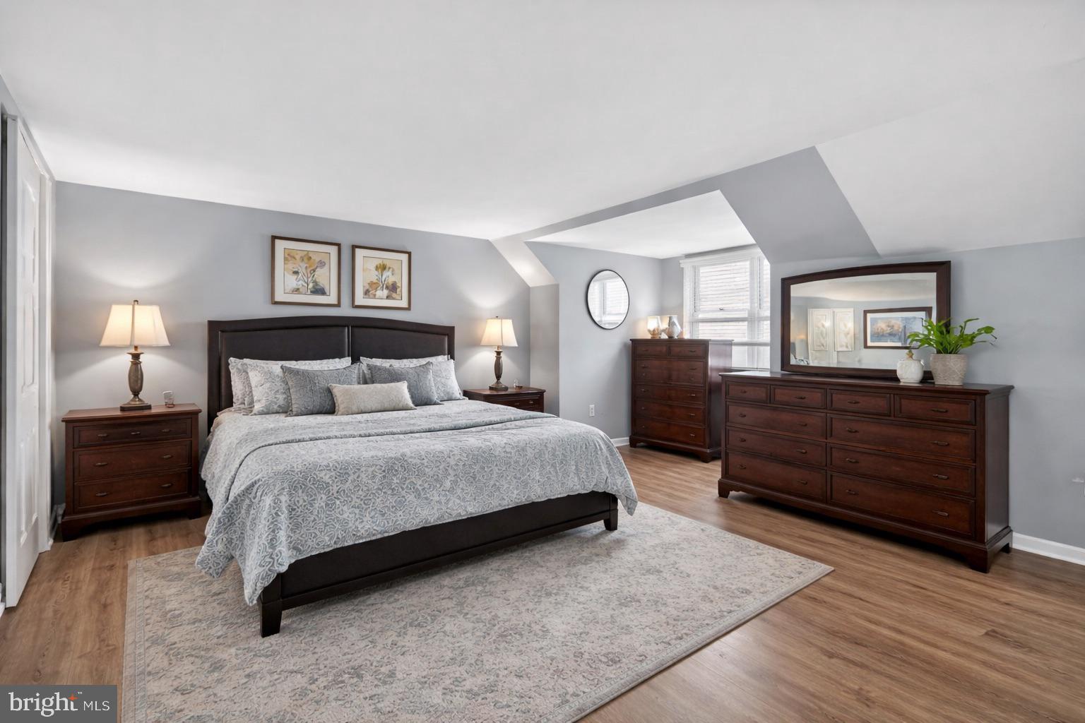 TWIN HILLS - Residential