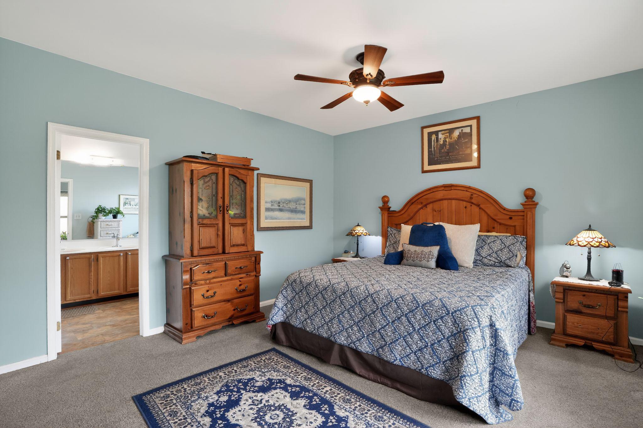 TWIN HILLS - Residential