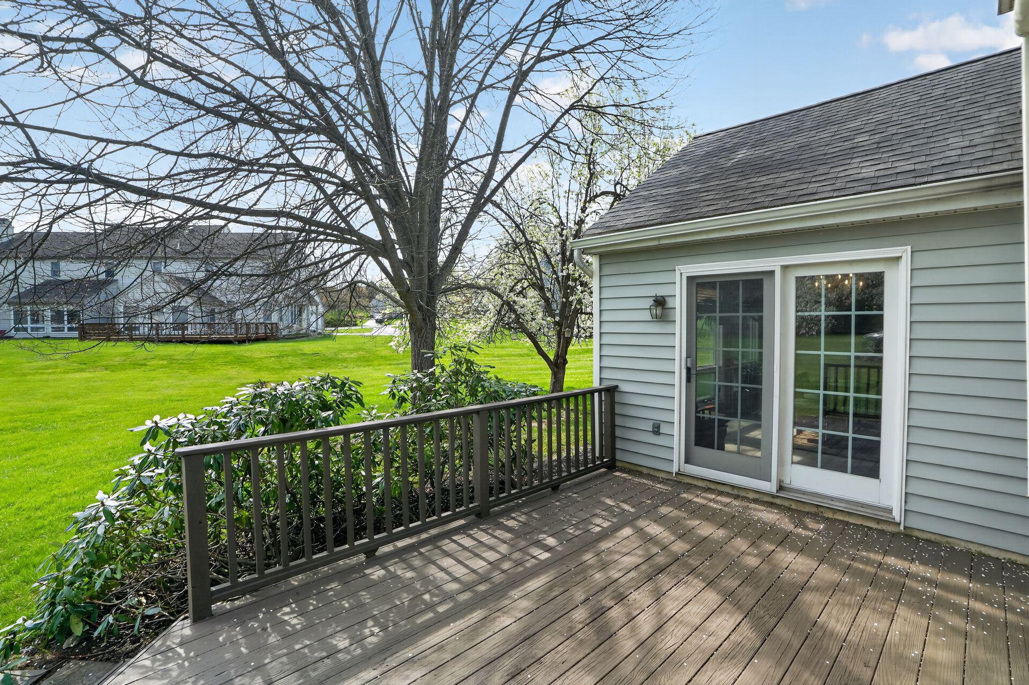 TWIN HILLS - Residential