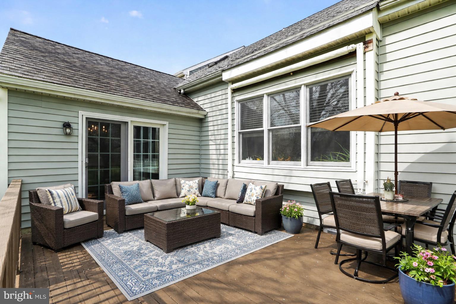 TWIN HILLS - Residential