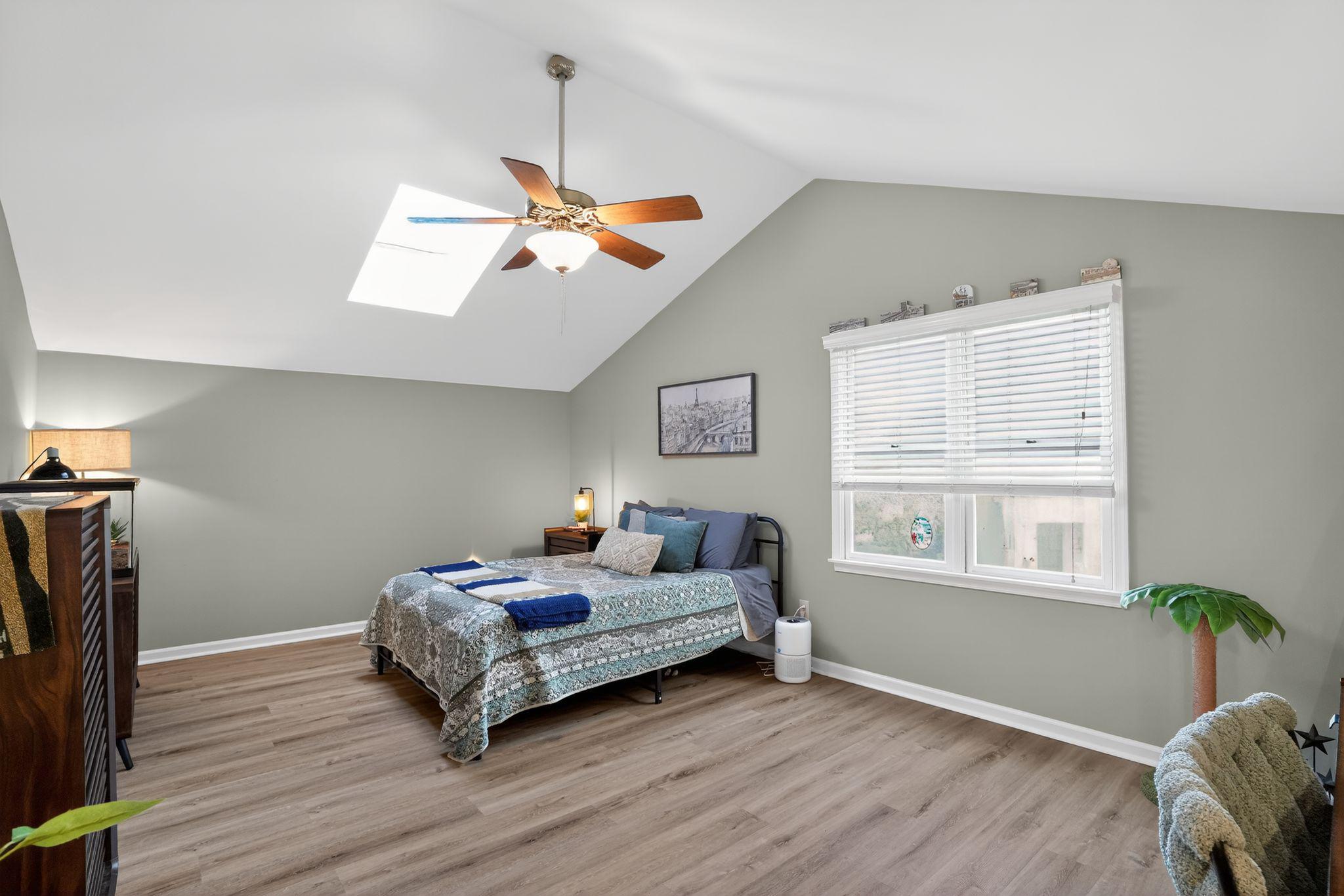 TWIN HILLS - Residential