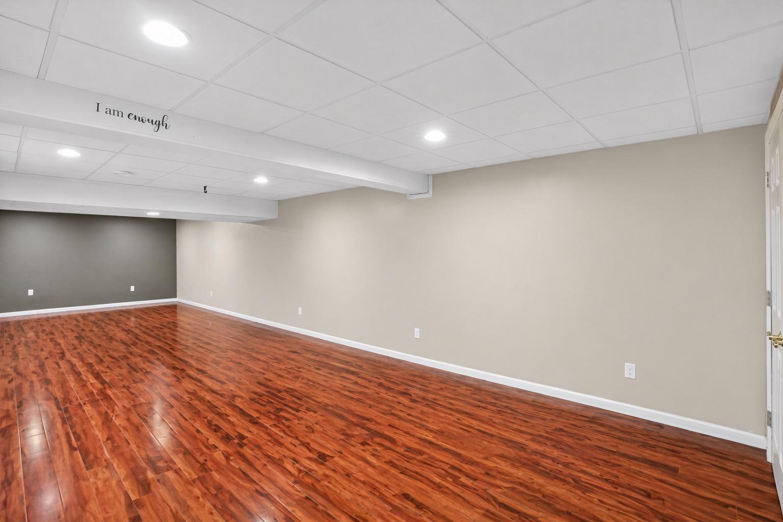 TWIN HILLS - Residential