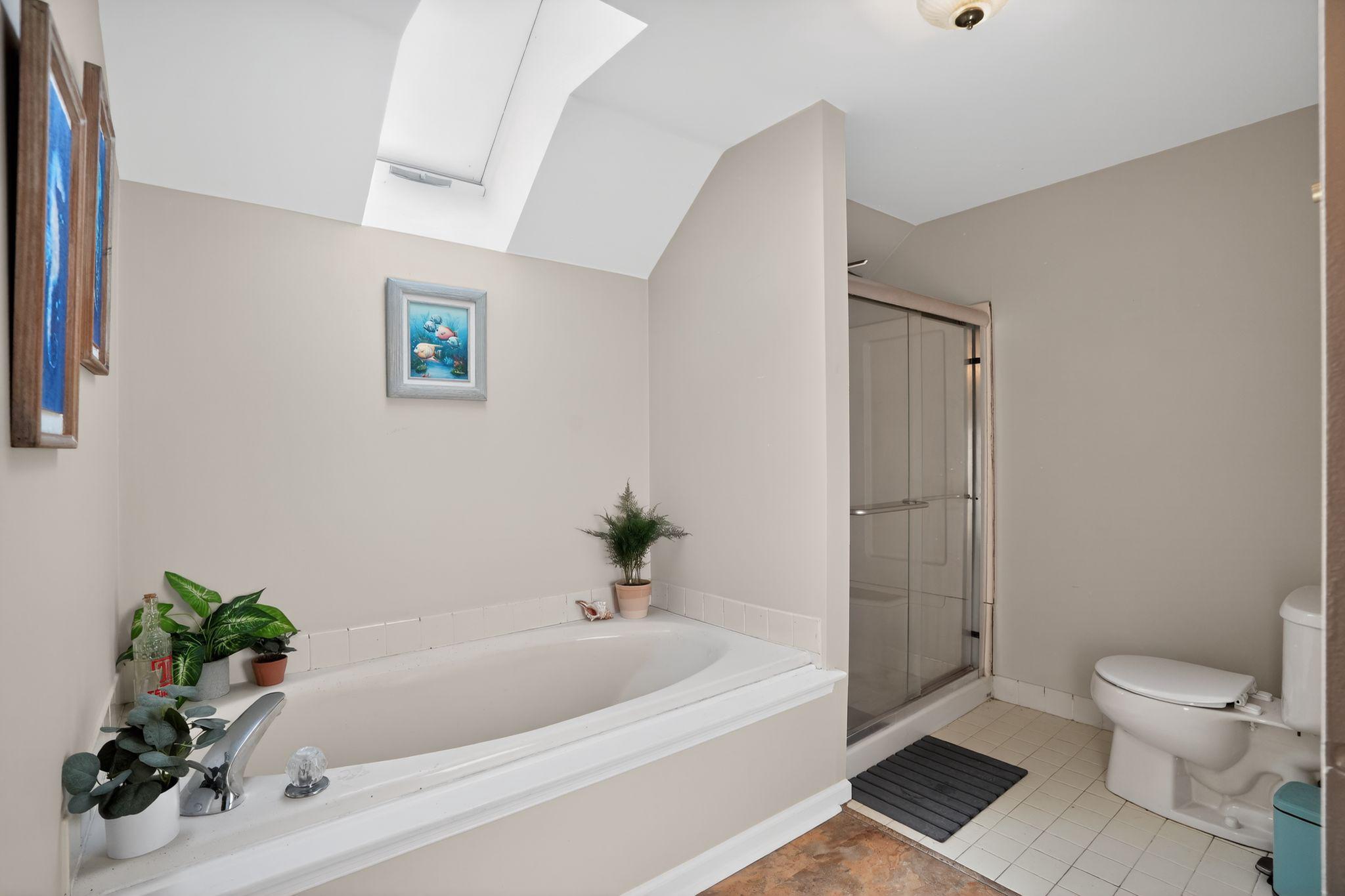 TWIN HILLS - Residential