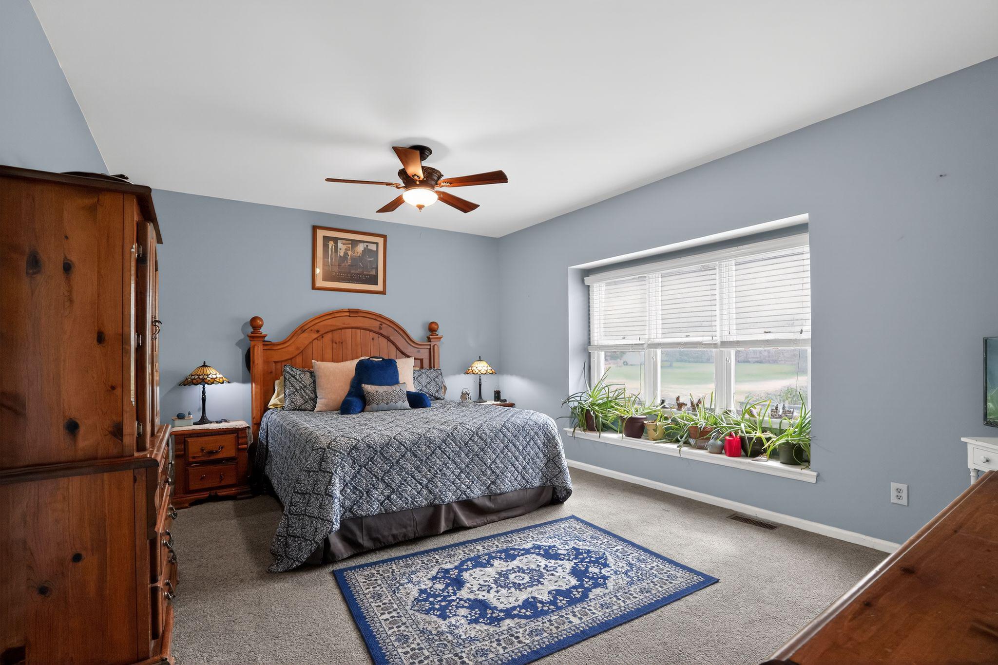 TWIN HILLS - Residential