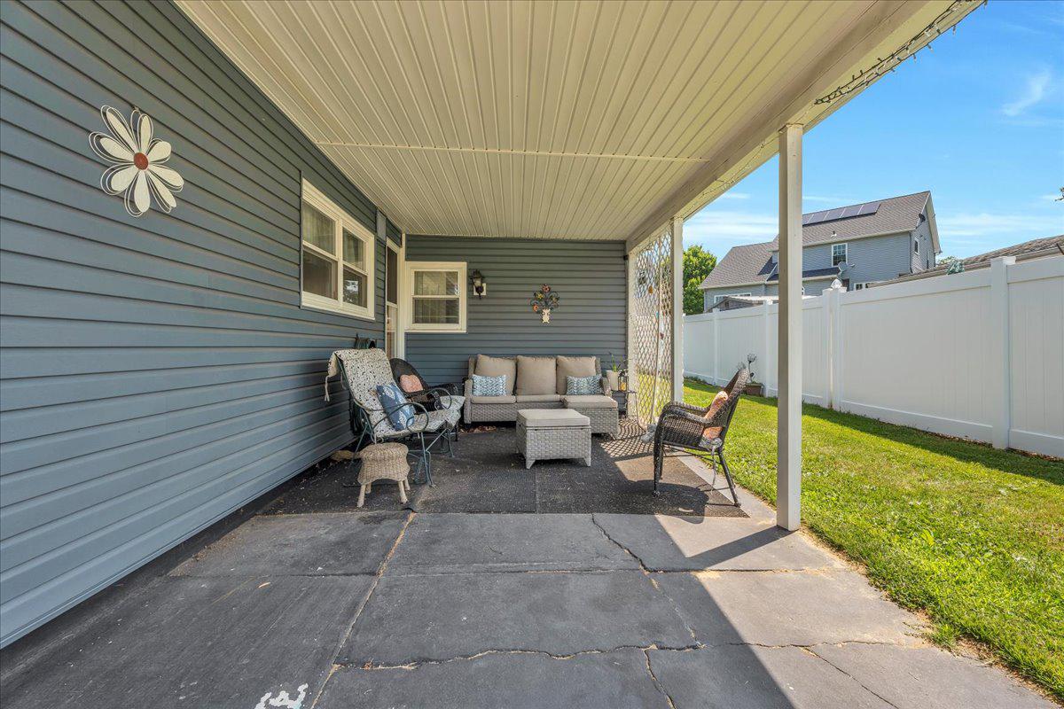 569 N COLES AVENUE