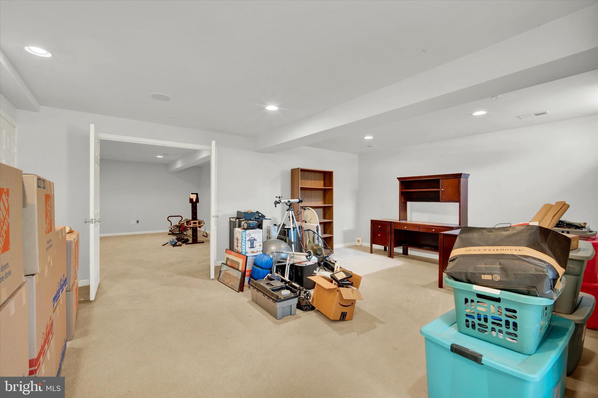 HAMPTON - Residential