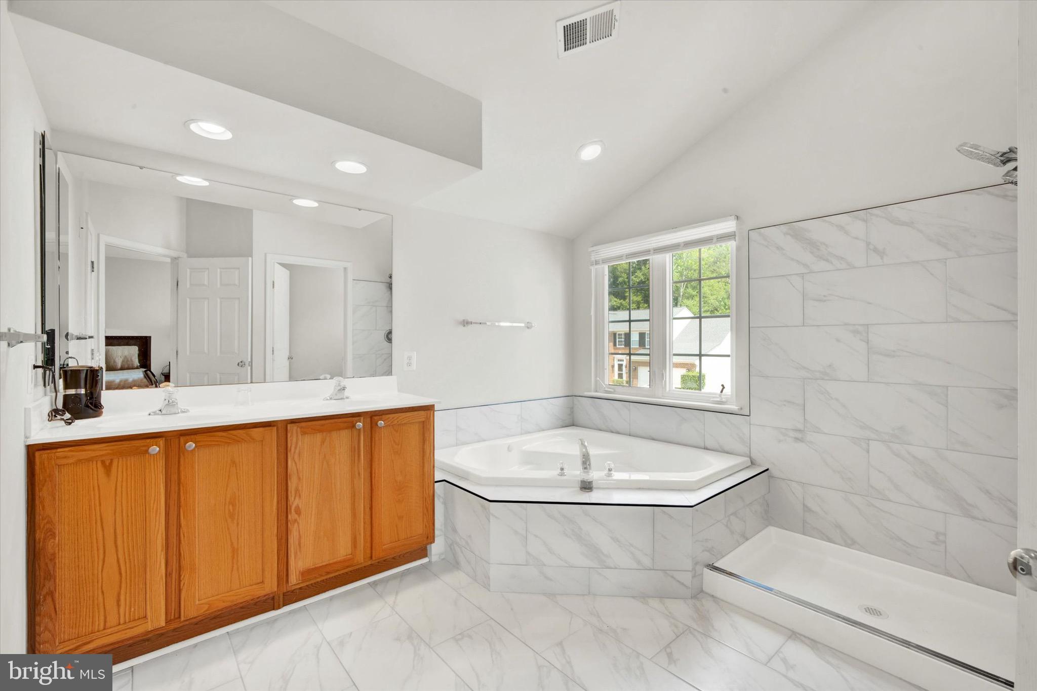 HAMPTON - Residential