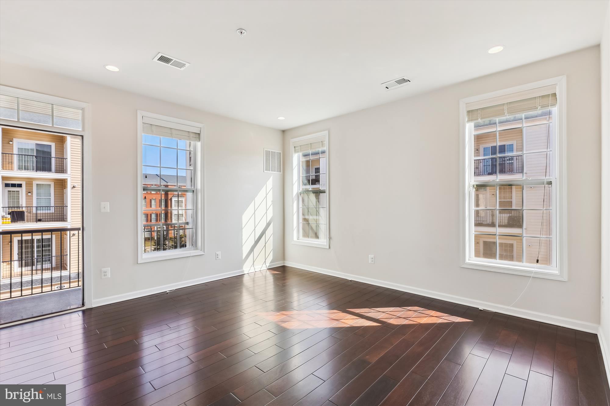 THE BUCKINGHAM AT LOUDOUN VALLEY - Residential