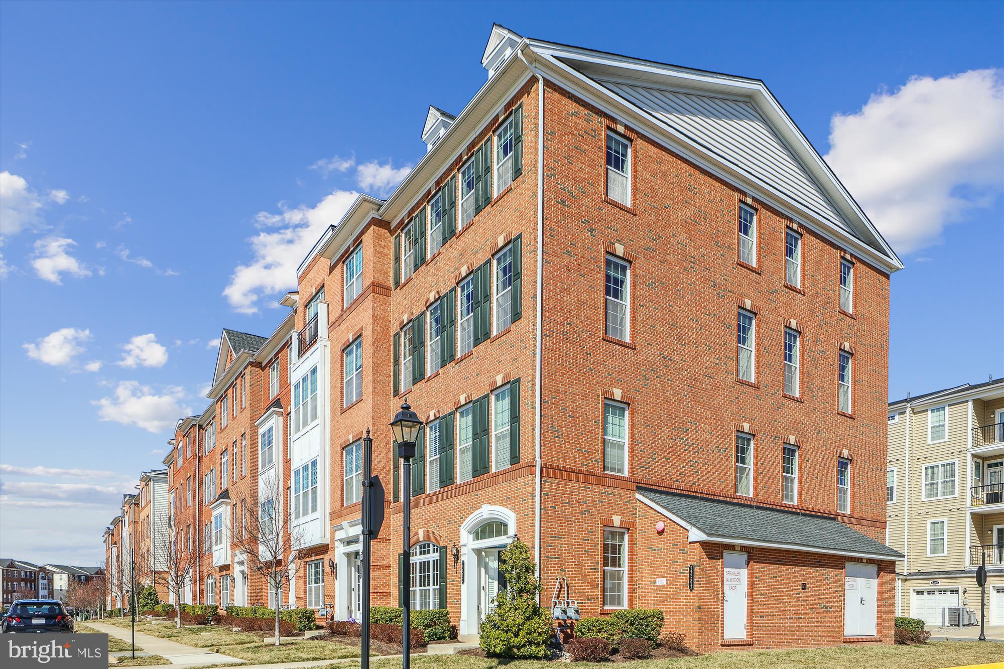 THE BUCKINGHAM AT LOUDOUN VALLEY - Residential