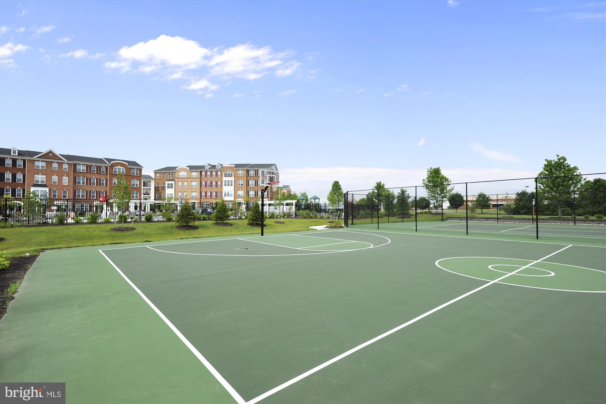 THE BUCKINGHAM AT LOUDOUN VALLEY - Residential