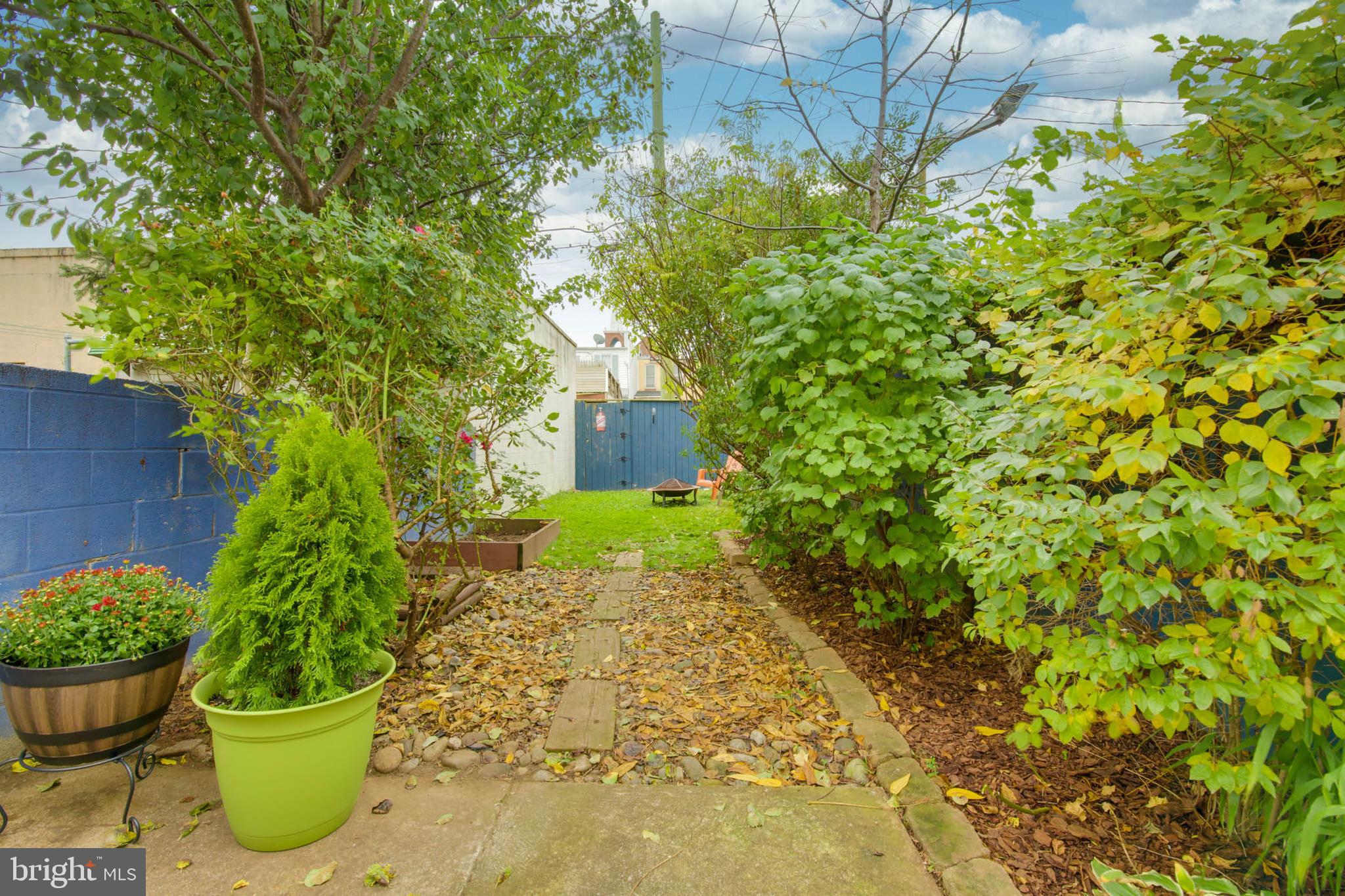 HIGHLANDTOWN - Residential