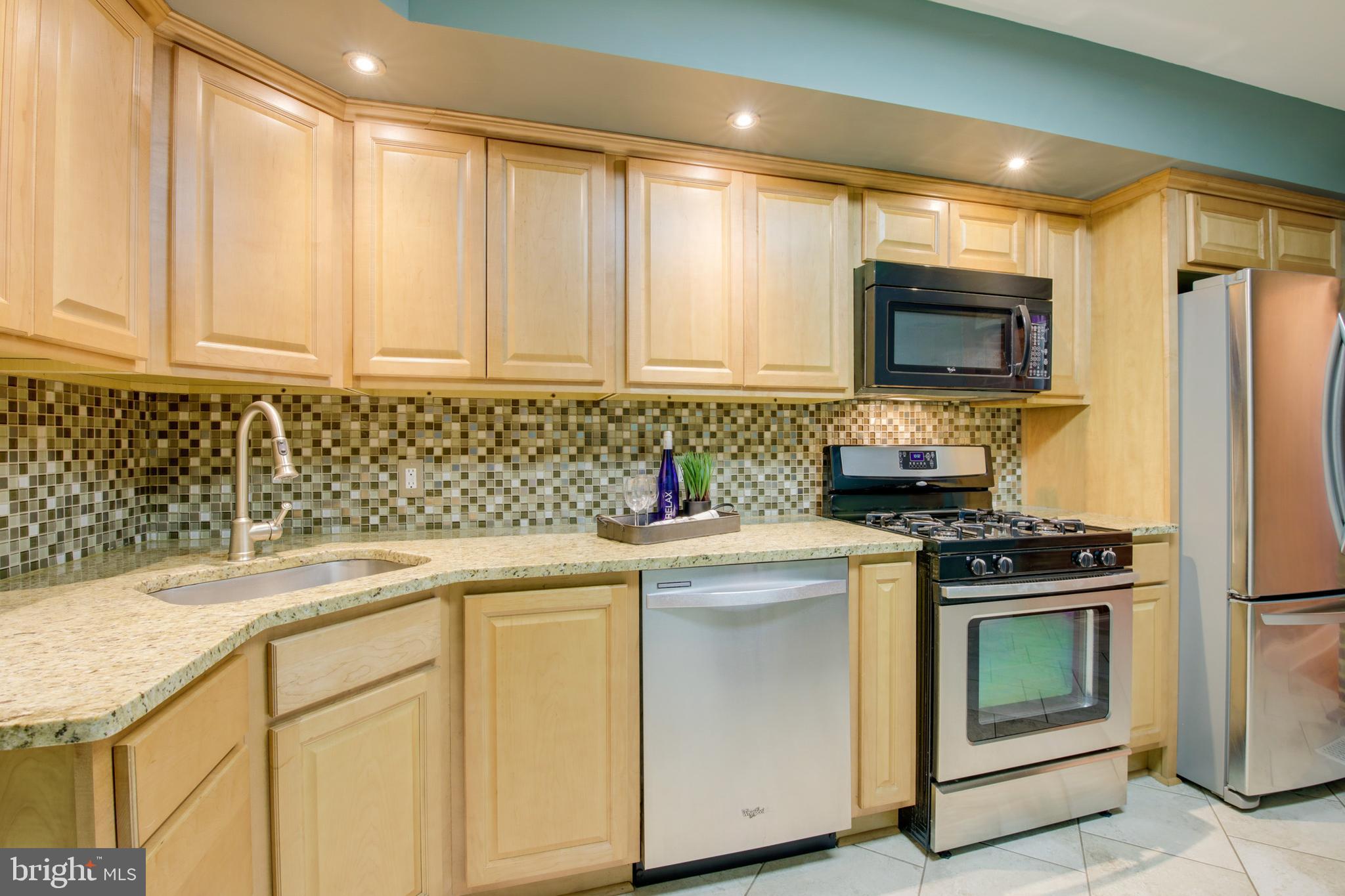 HIGHLANDTOWN - Residential