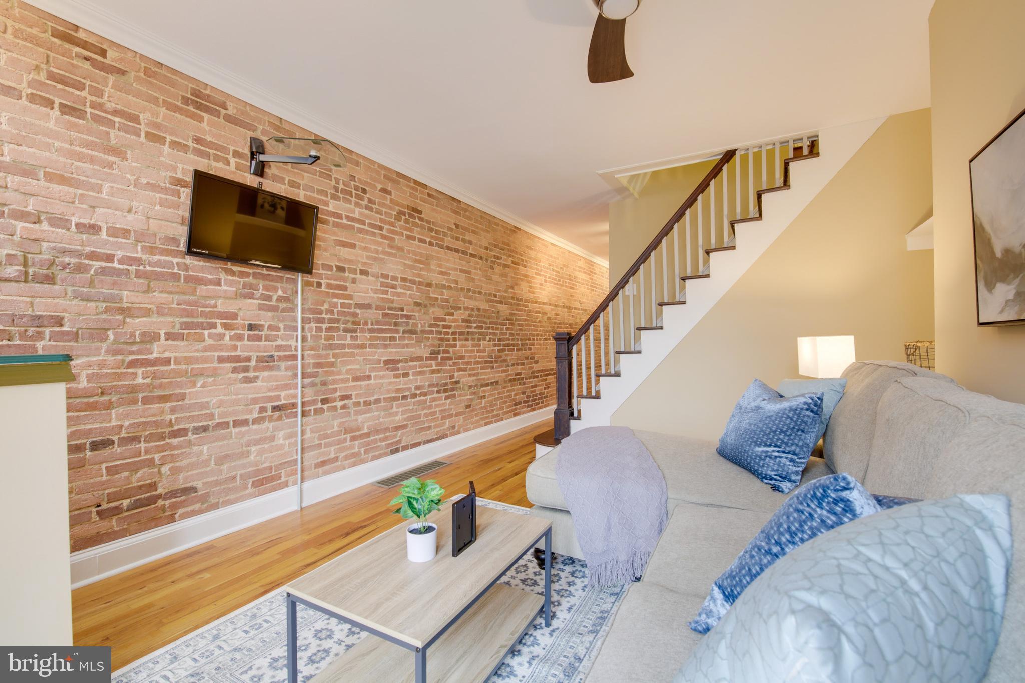 HIGHLANDTOWN - Residential