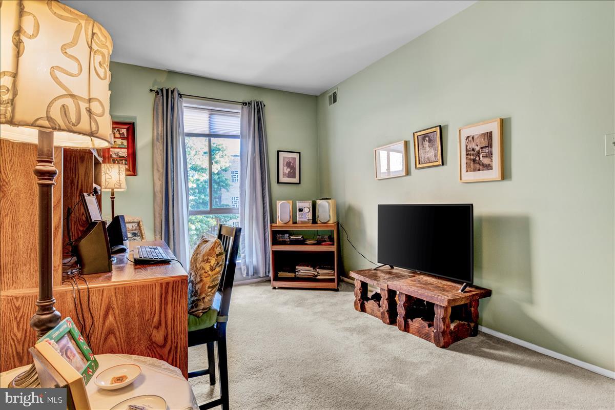 WALNUT GROVE - Residential