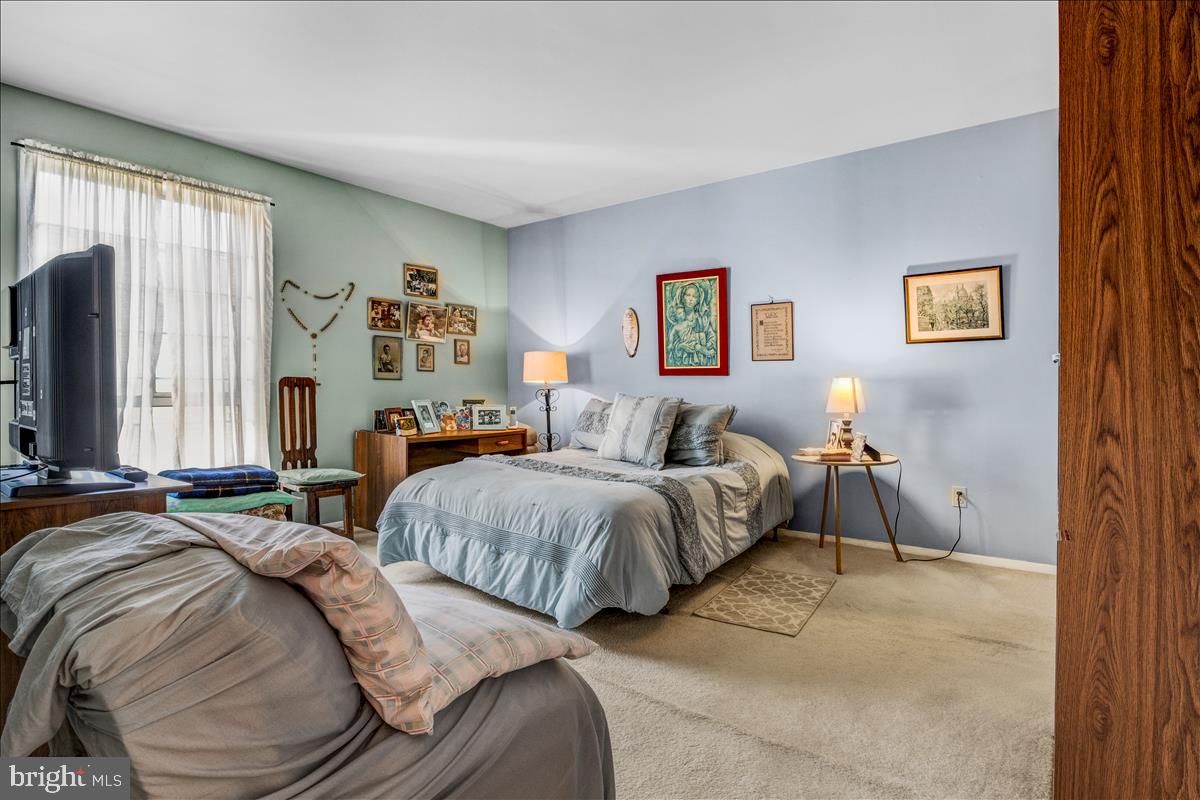 WALNUT GROVE - Residential