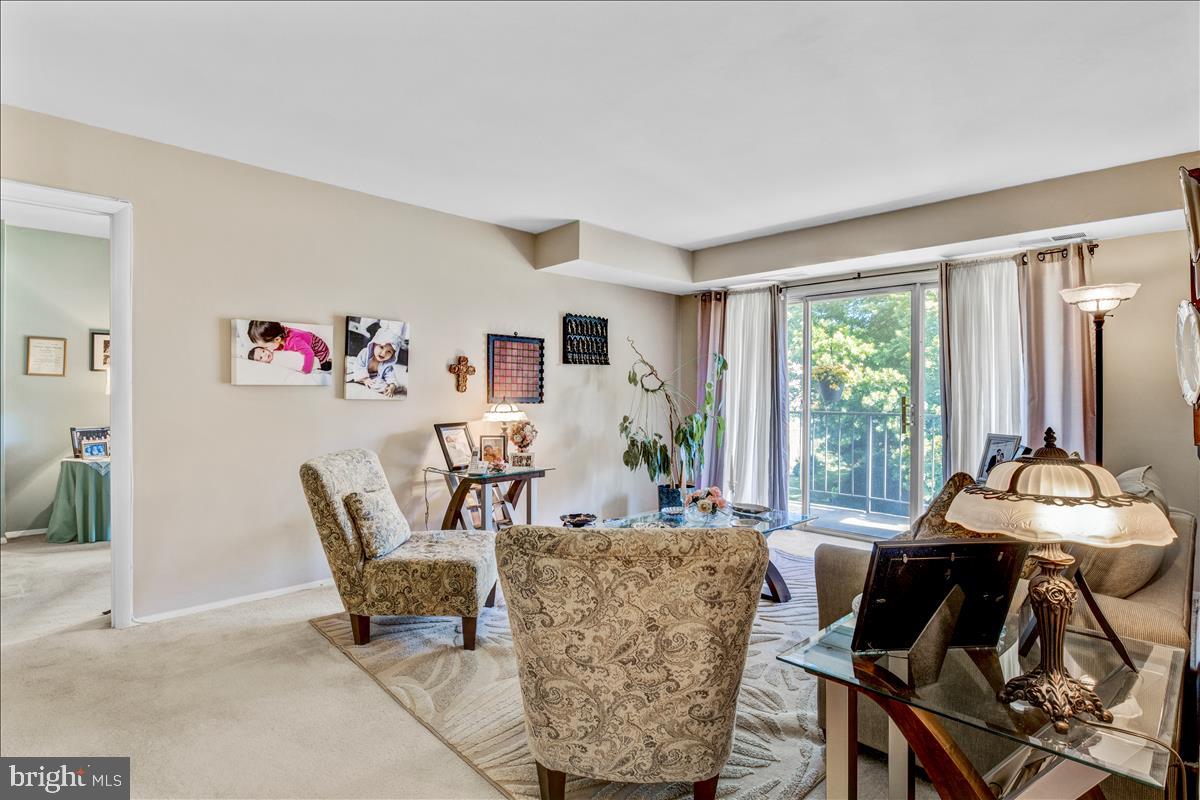 WALNUT GROVE - Residential