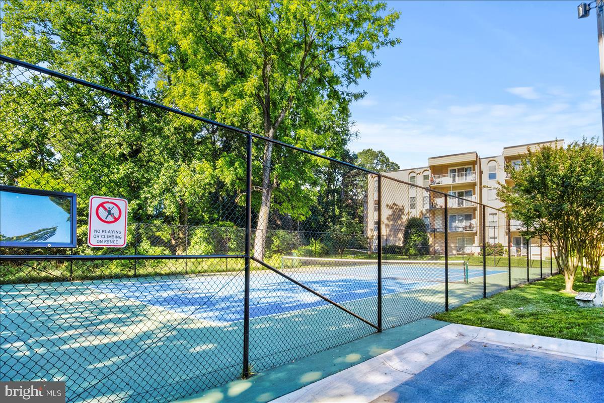 WALNUT GROVE - Residential