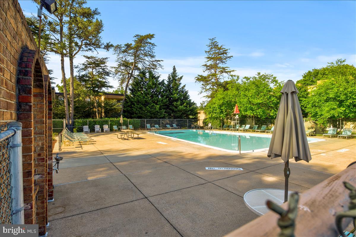 WALNUT GROVE - Residential