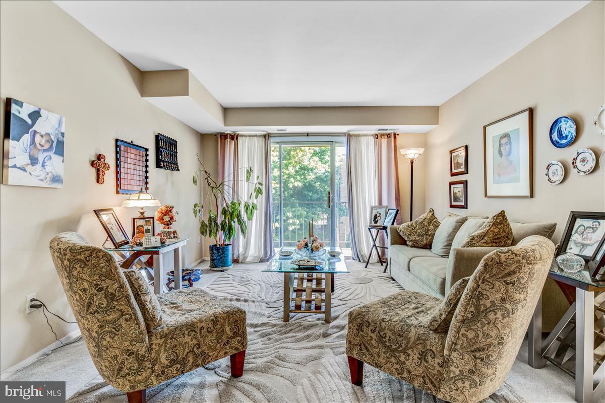 WALNUT GROVE - Residential