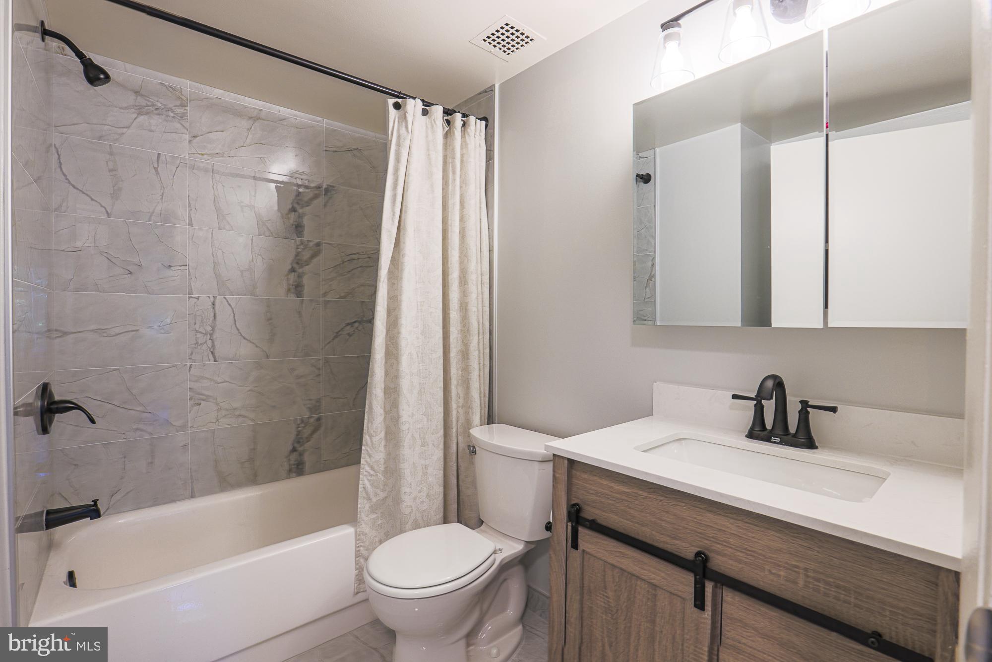 CONCORD HOUSE CONDOMINIUMS - Residential