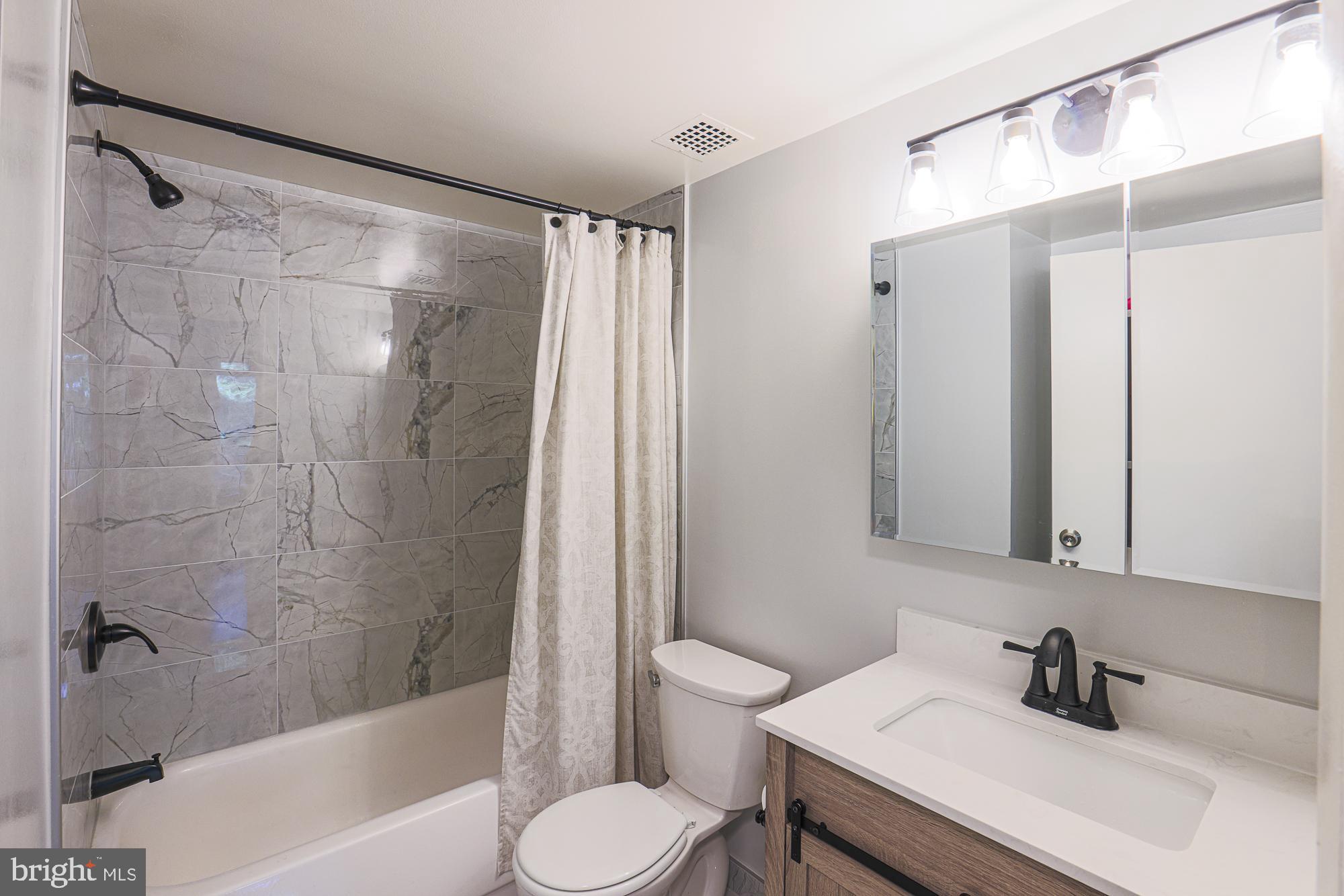 CONCORD HOUSE CONDOMINIUMS - Residential