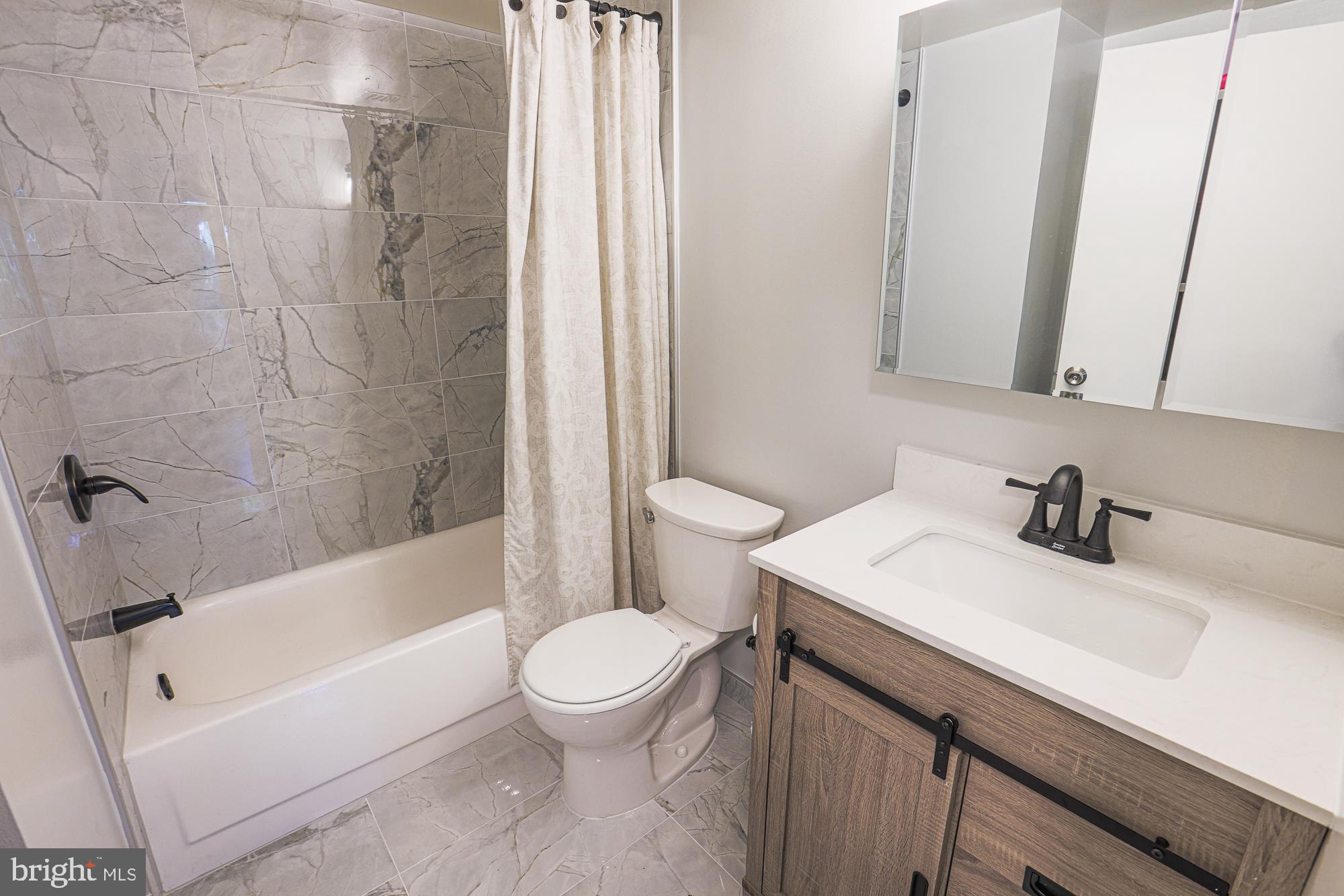 CONCORD HOUSE CONDOMINIUMS - Residential