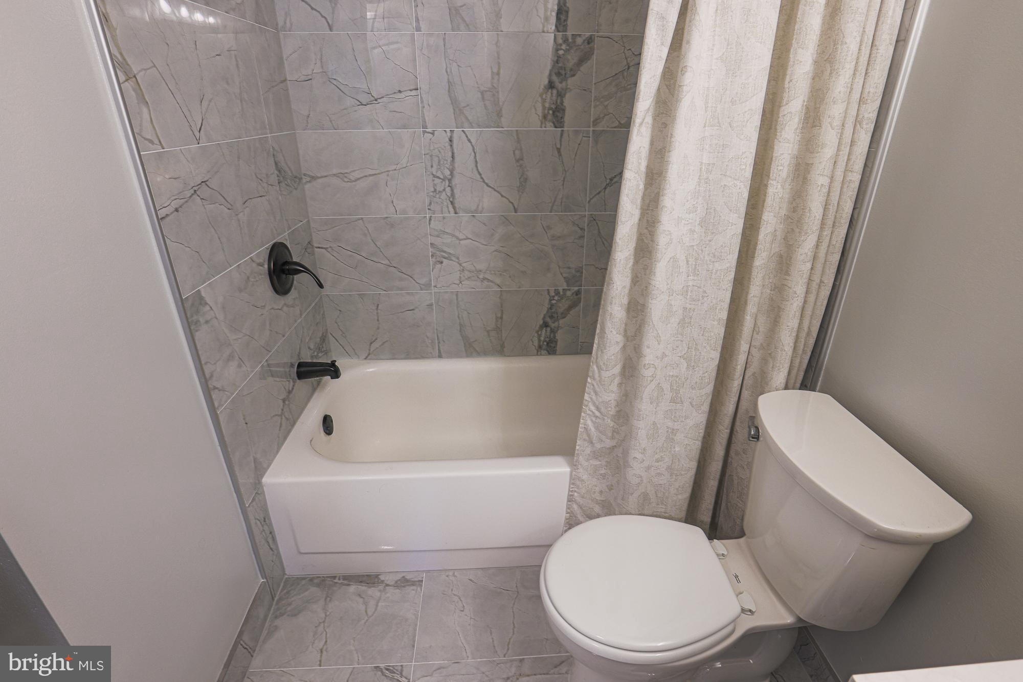 CONCORD HOUSE CONDOMINIUMS - Residential