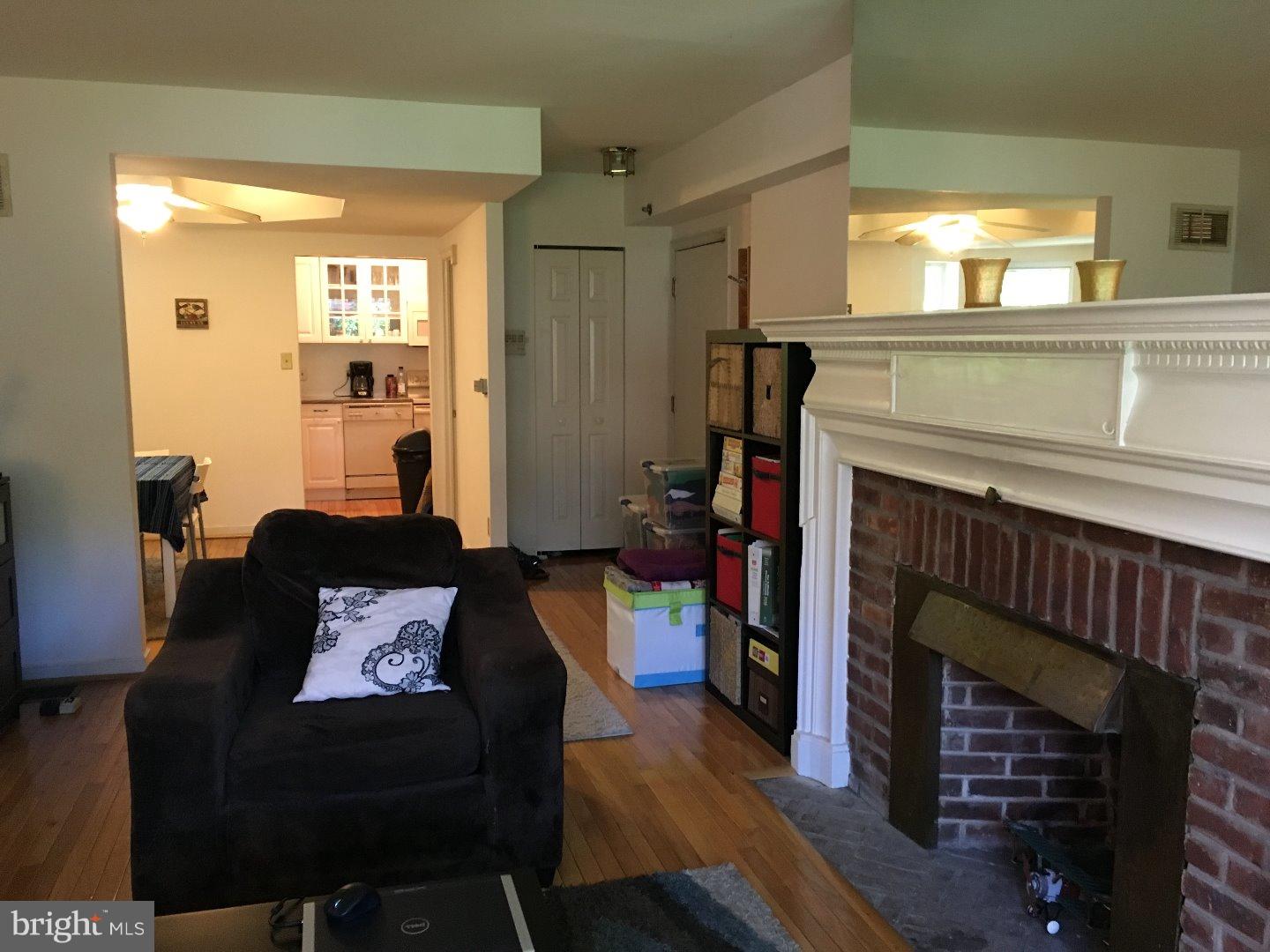 CHURCHILL COURT - Residential