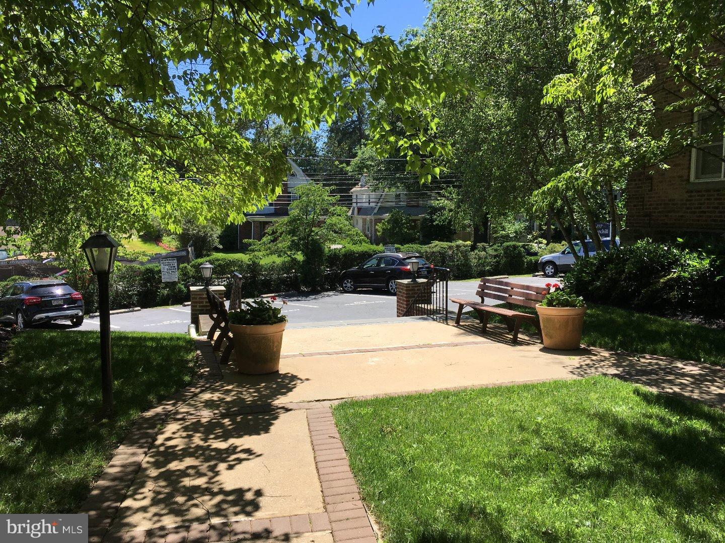 CHURCHILL COURT - Residential