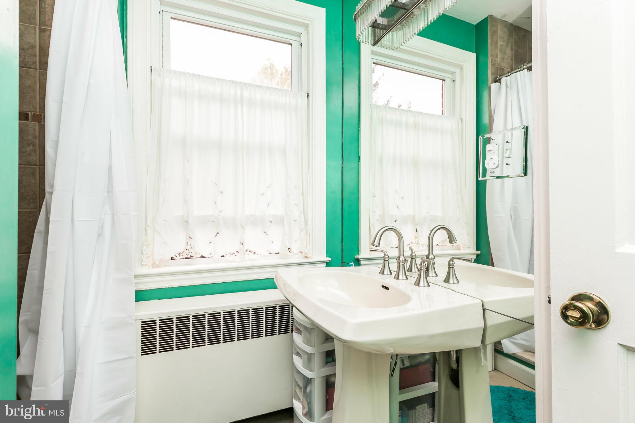 MOUNT WASHINGTON - Residential