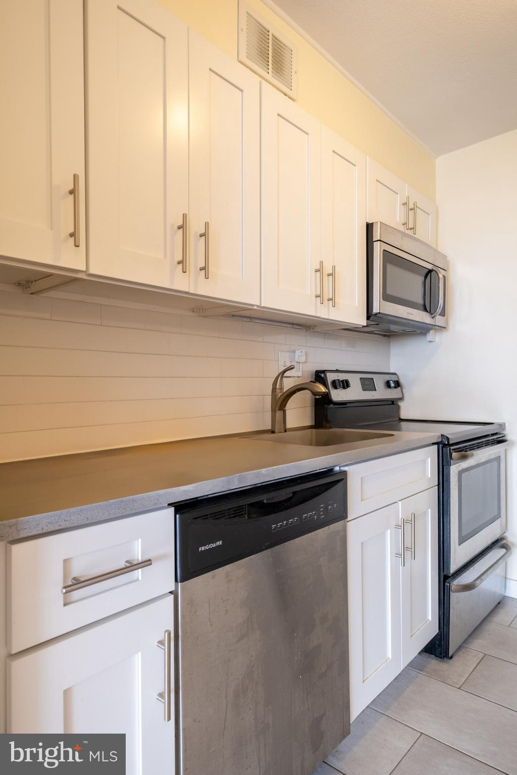 RITTENHOUSE SQUARE - Residential Lease