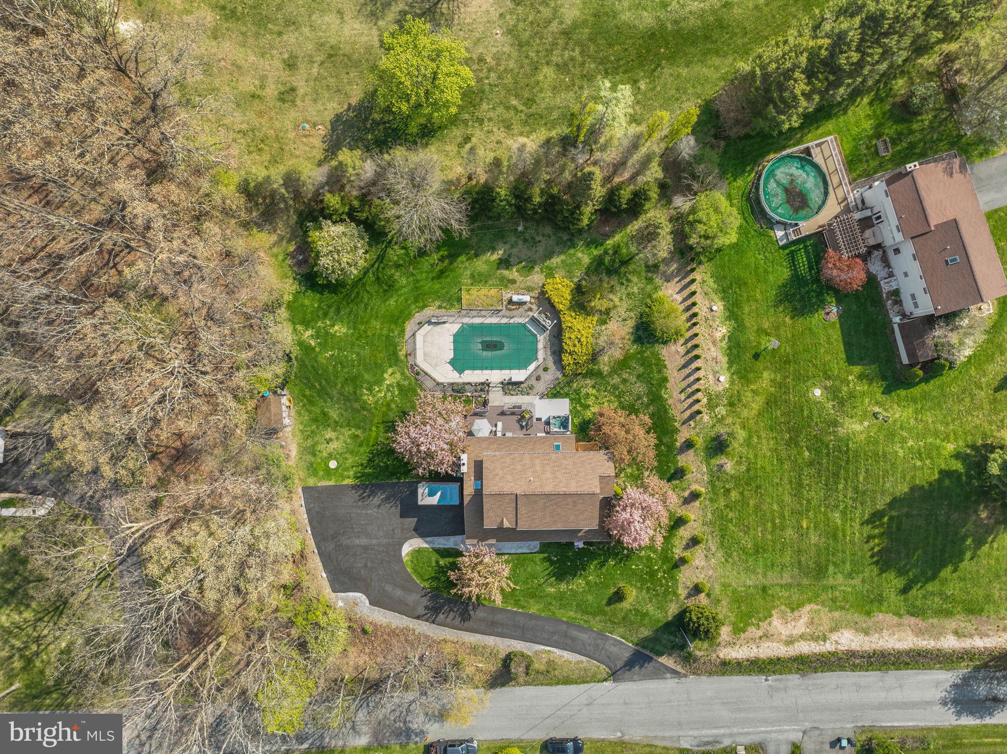 1145 UPPER NIS HOLLOW DRIVE
