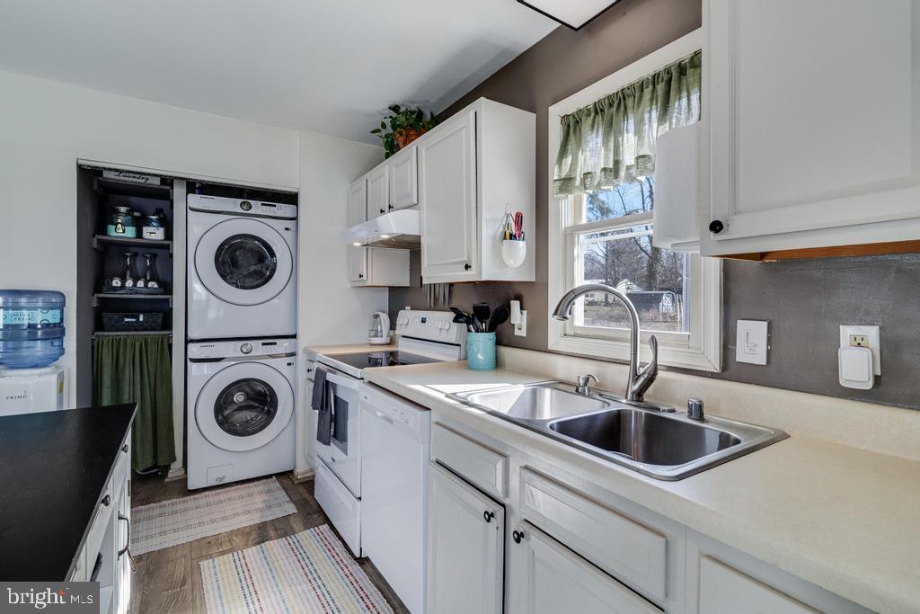 WHITE SANDS - Residential