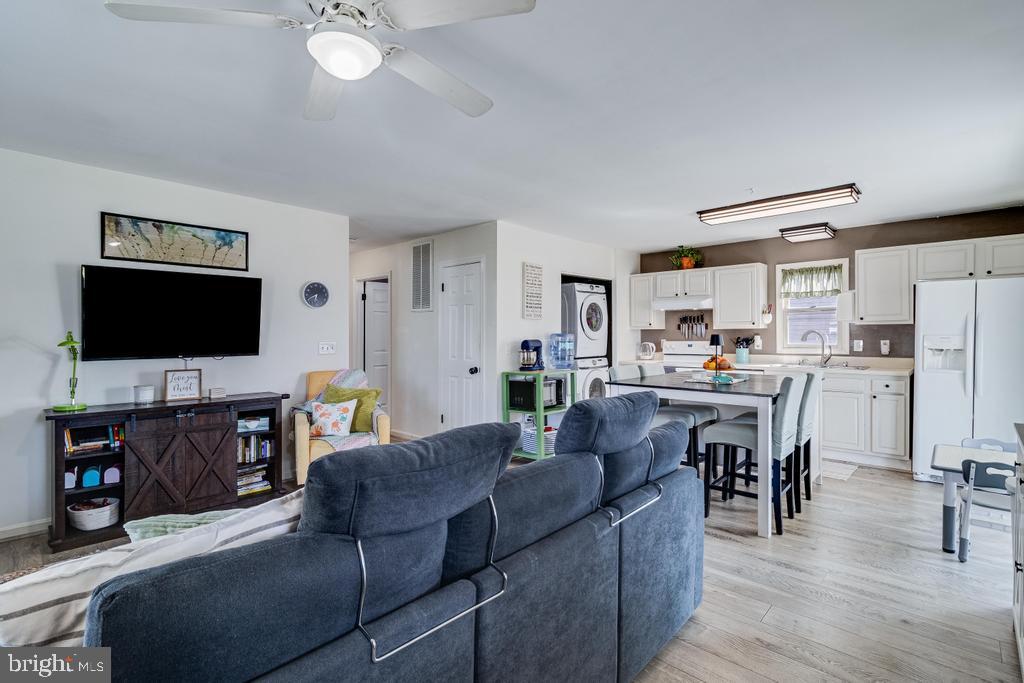 WHITE SANDS - Residential