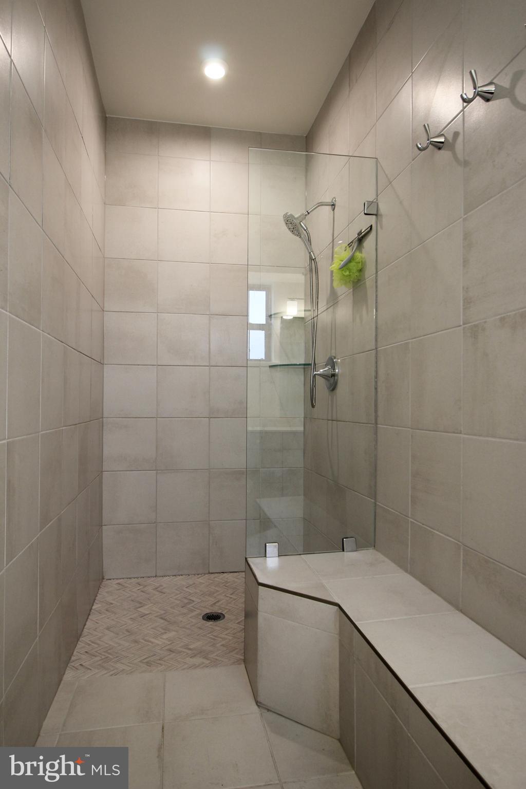 REGAL CHASE - Residential Lease