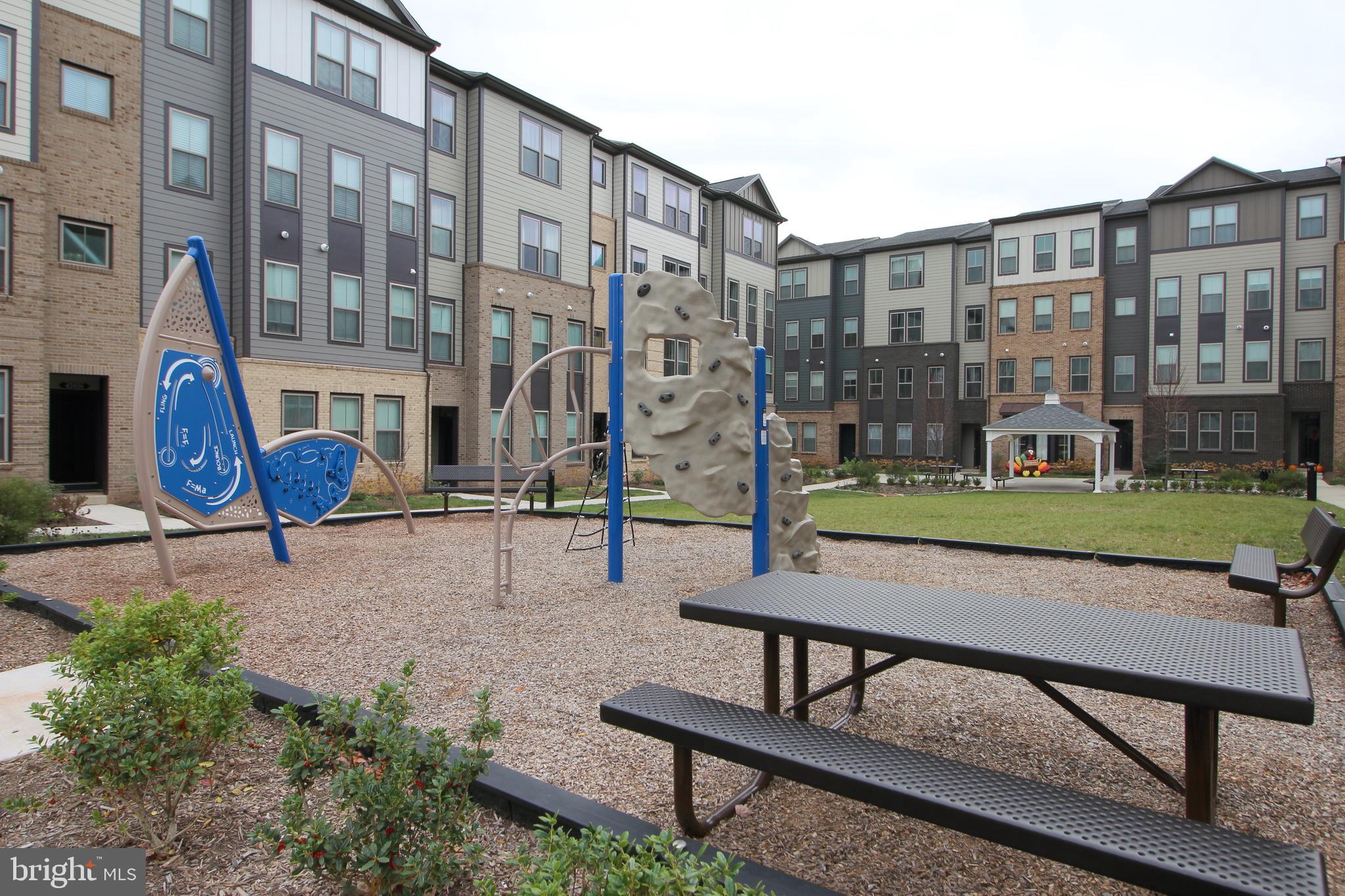 REGAL CHASE - Residential Lease