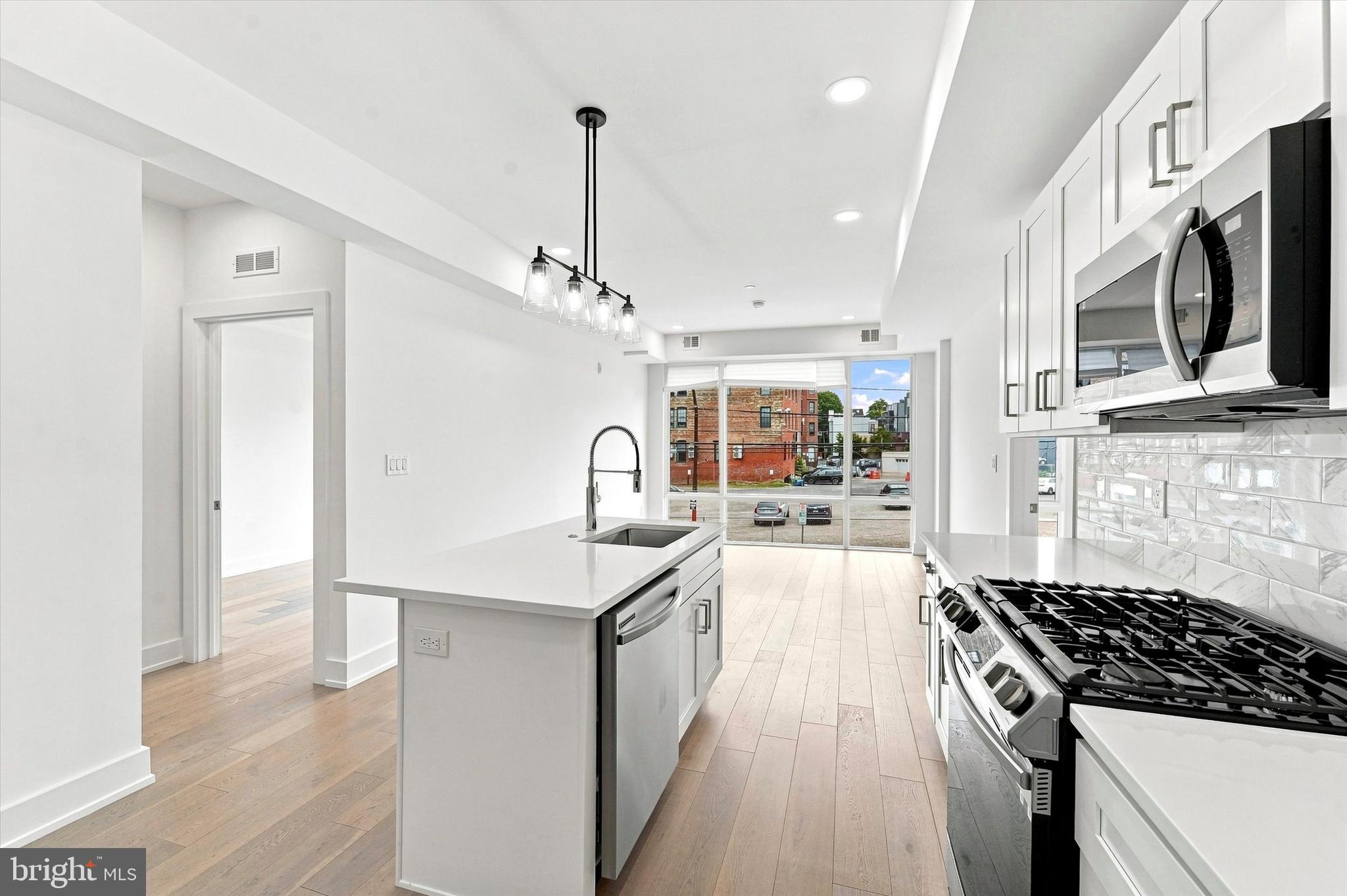 950 N 2ND STREET UNIT 2A