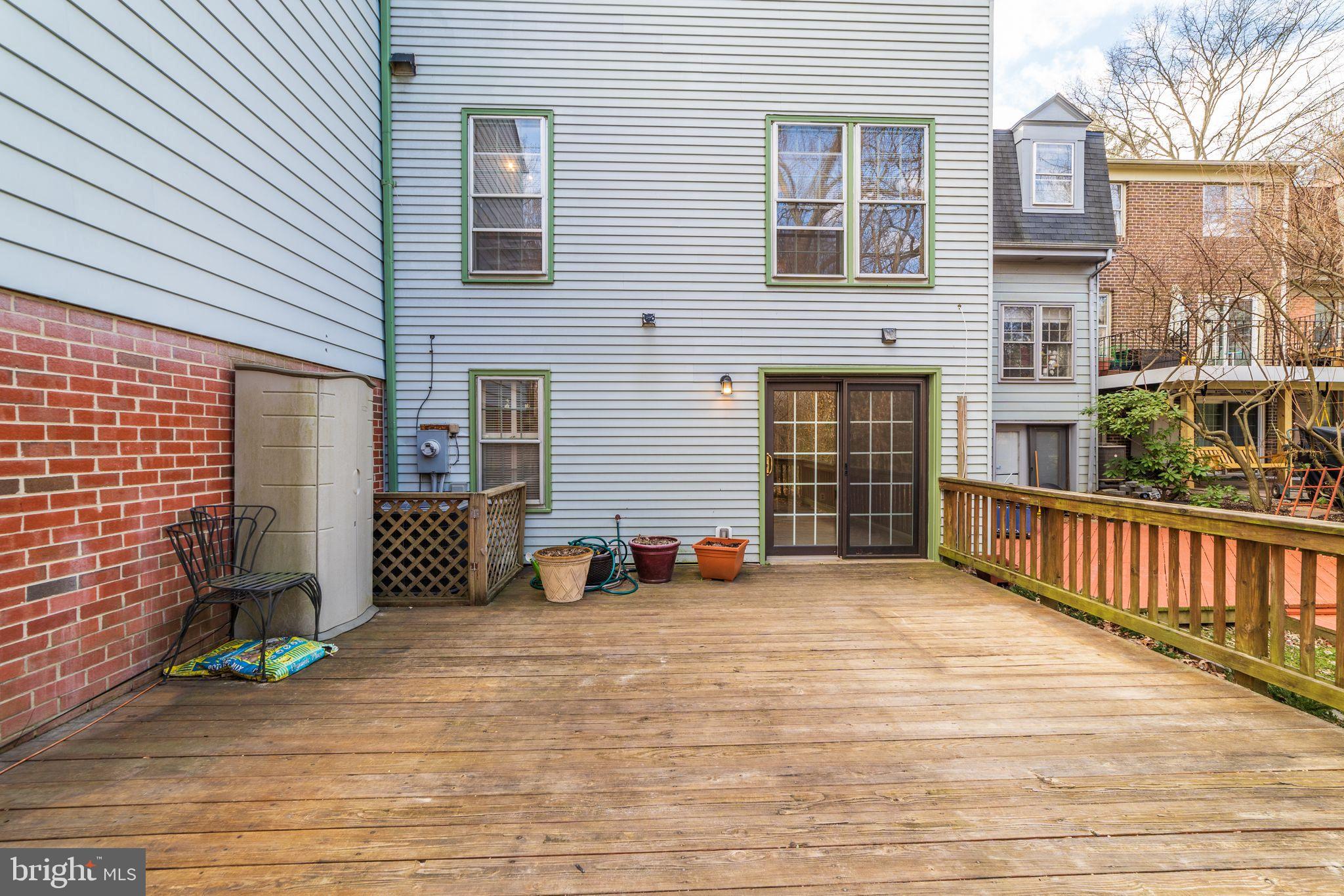 RESTON - Residential