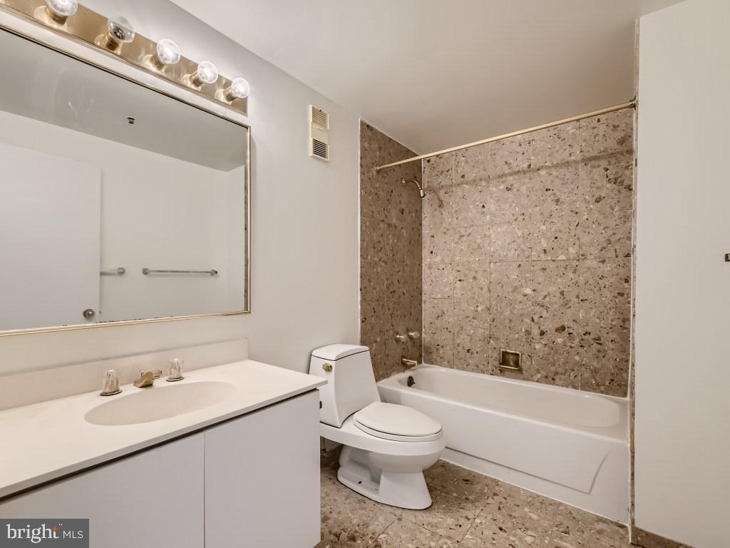 HARBOR EAST - Residential Lease