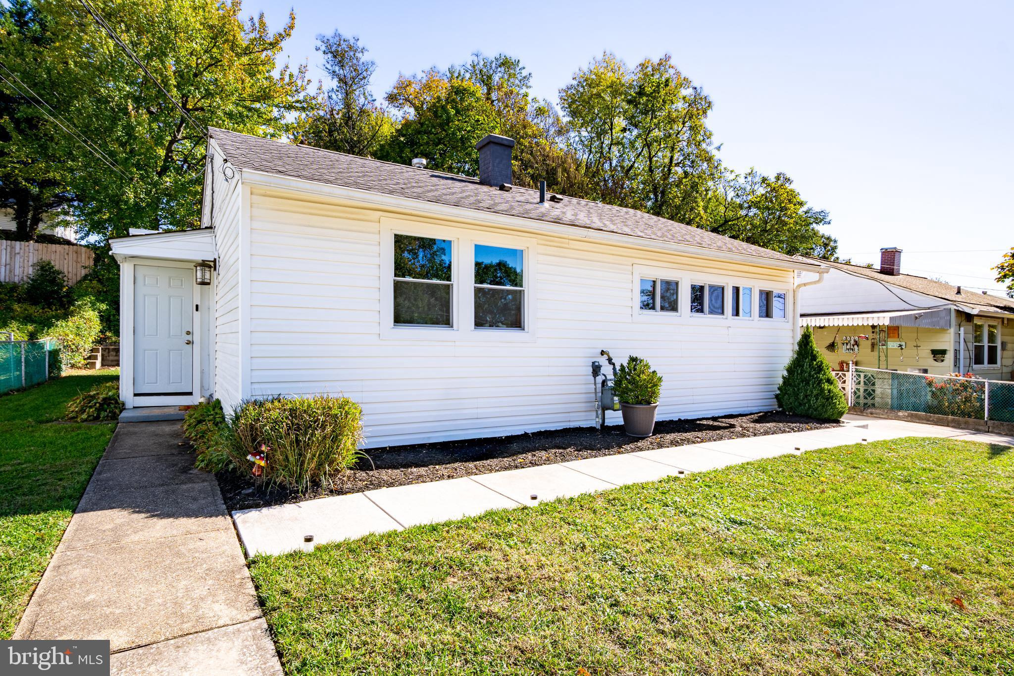 LANDSDOWNE - Residential