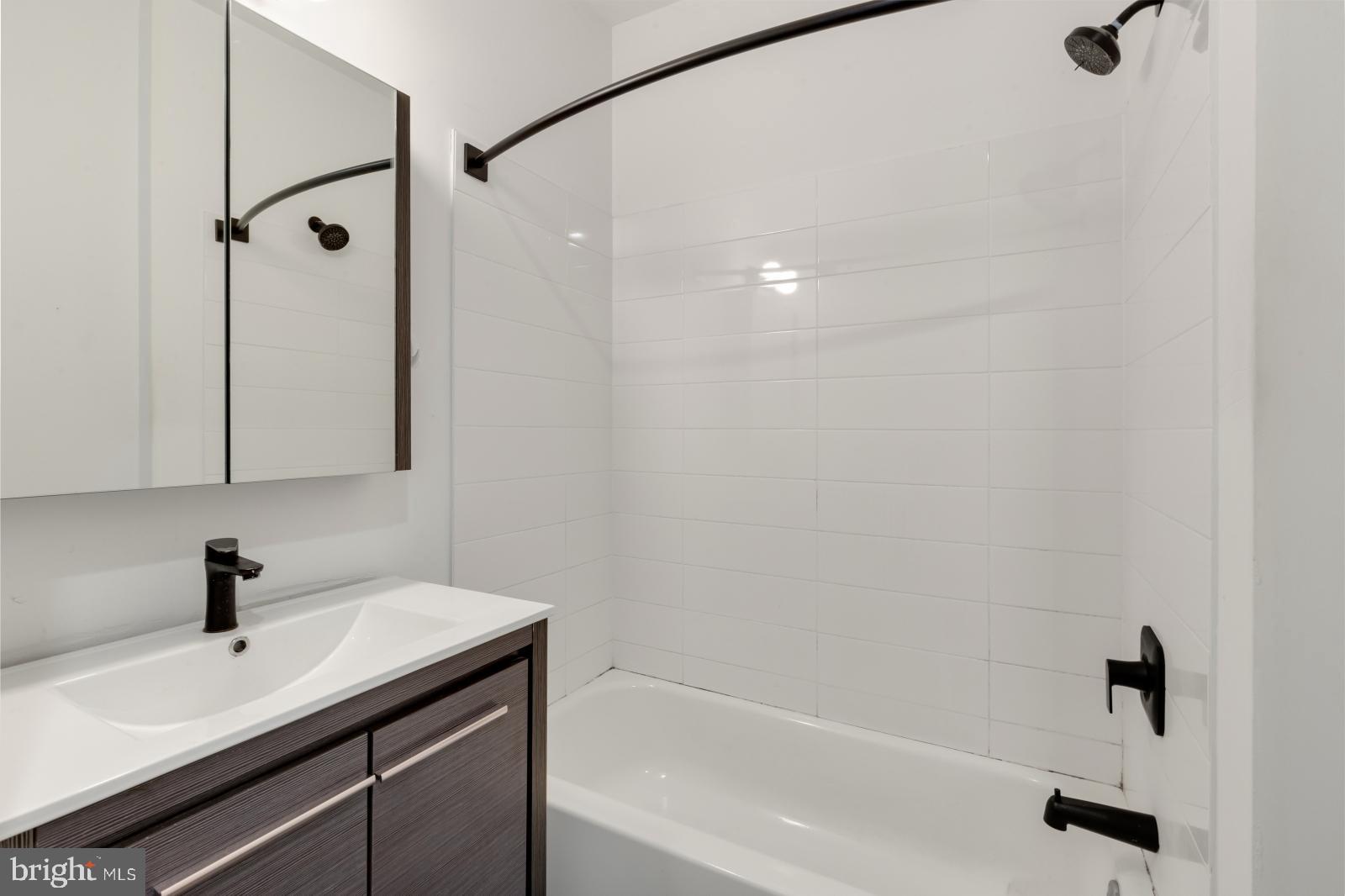 NORTHERN LIBERTIES - Residential Lease