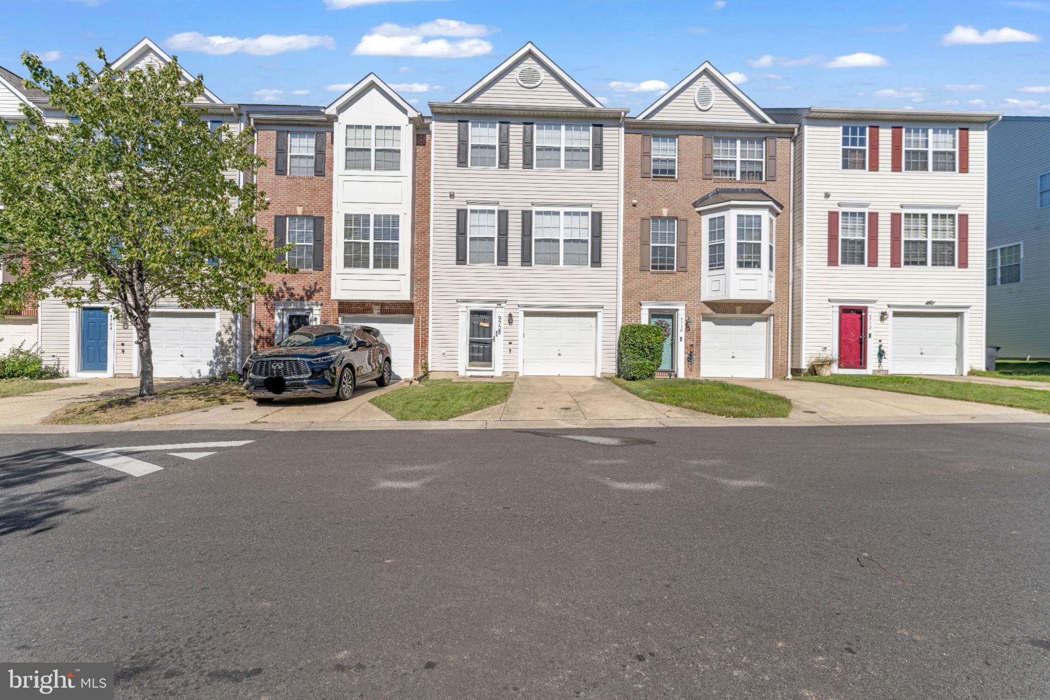 9708 WOODYARD CIRCLE