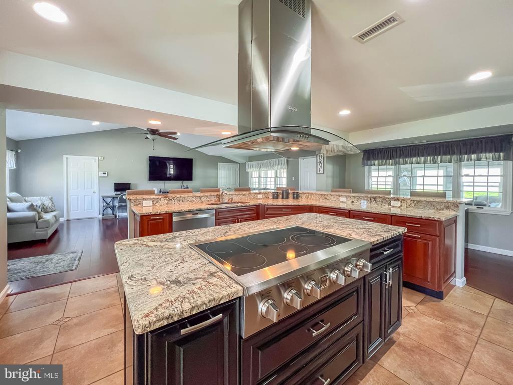 RED ROSE GATE - Residential