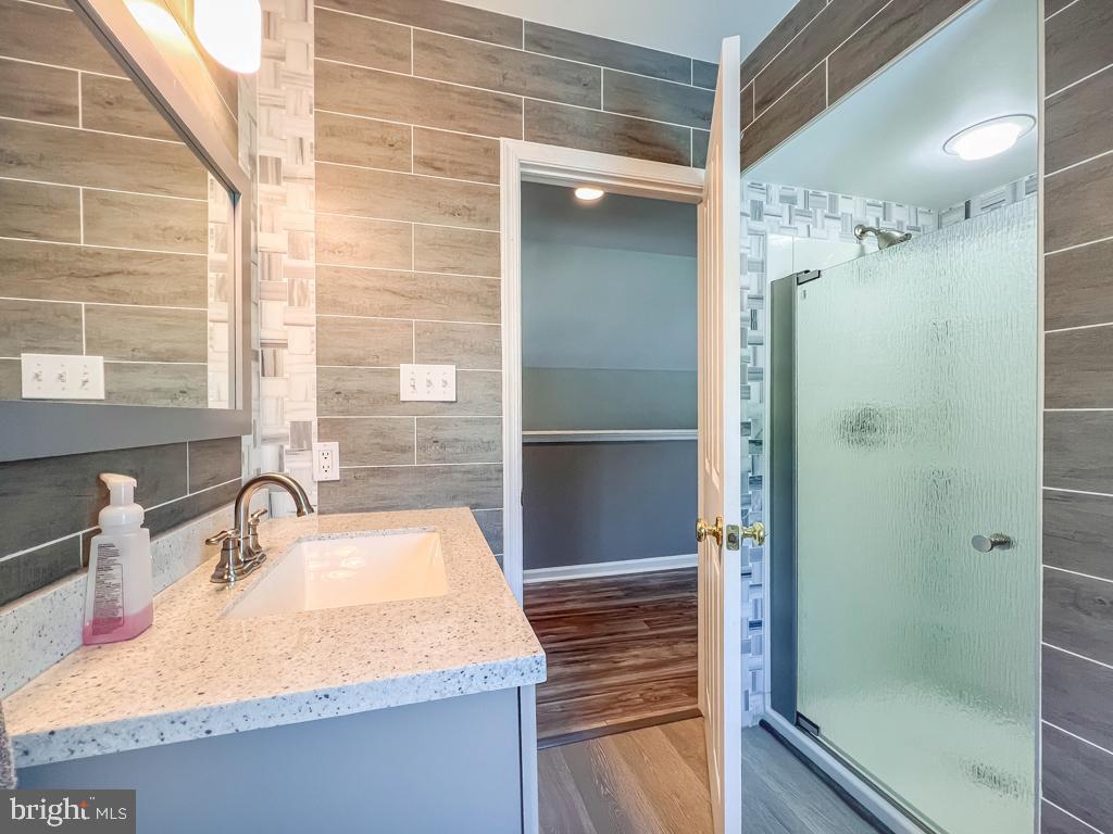 RED ROSE GATE - Residential